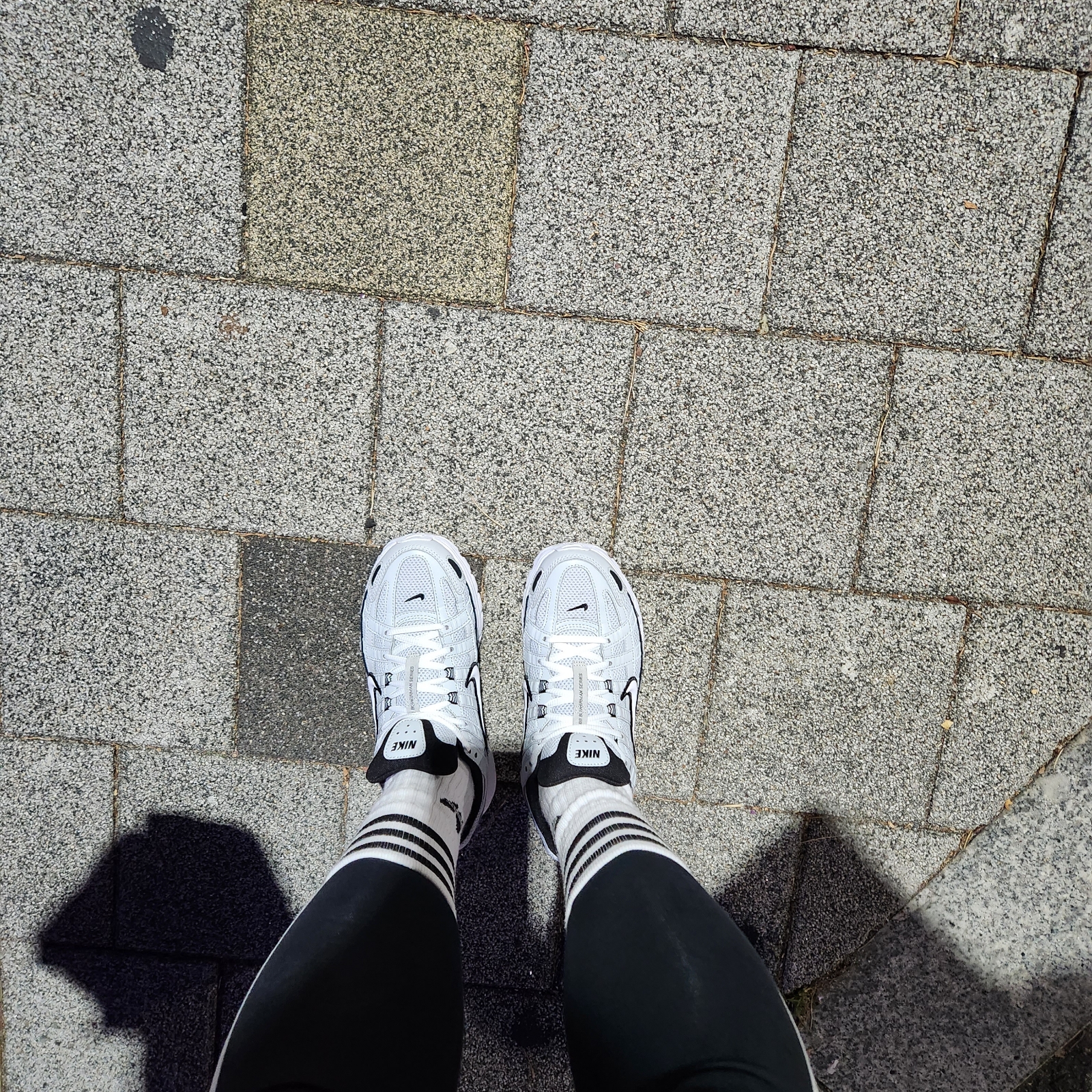 Nike P-6000 Pure Platinum 착용 스타일
