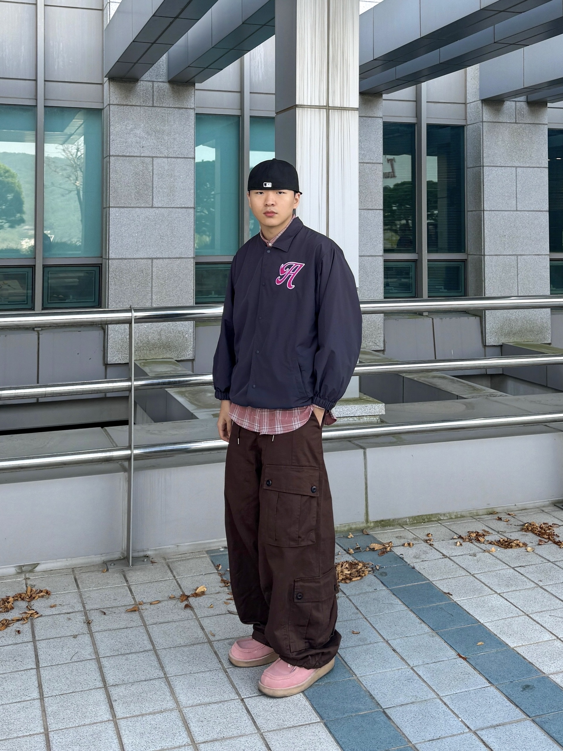 New Era x Beams New York Yankees 9FIFTY Retro Crown Cap Navy 착용 스타일 - 2