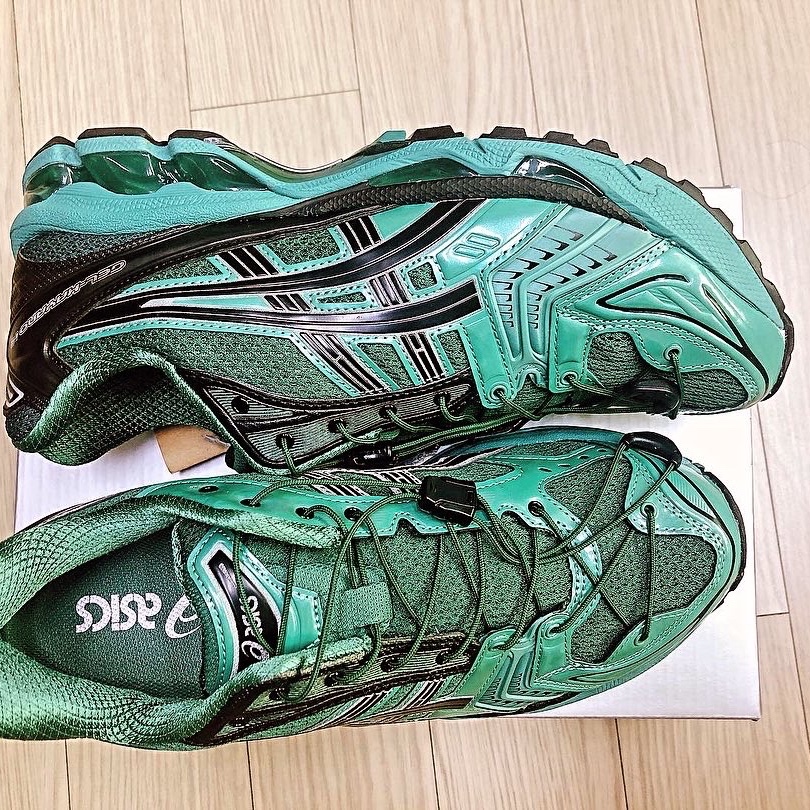 Asics x Unaffected Gel-Kayano 14 Uranus Green 착용 스타일 - 3