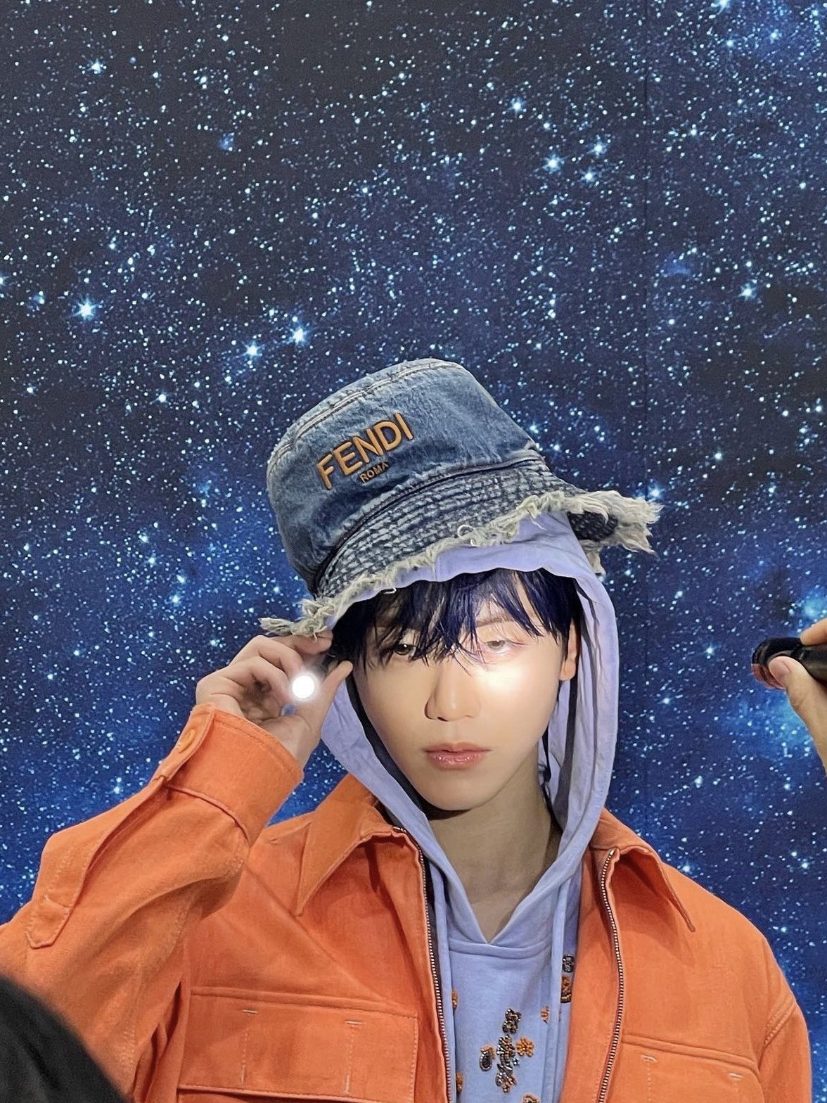 Fendi Blue Denim Bucket Hat Blue 착용 스타일