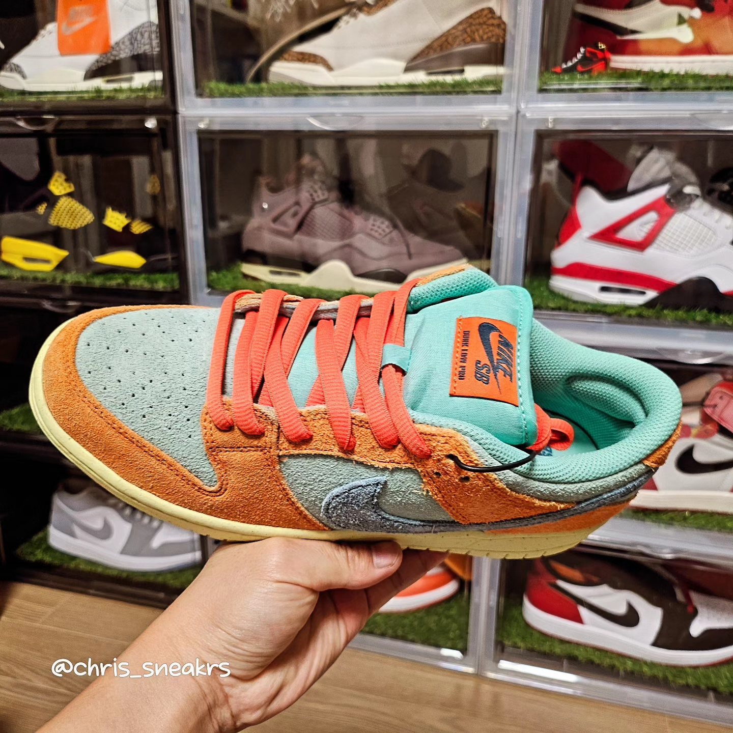 Nike SB Dunk Low Pro Premium Orange and Emerald Rise 착용 스타일 - 4