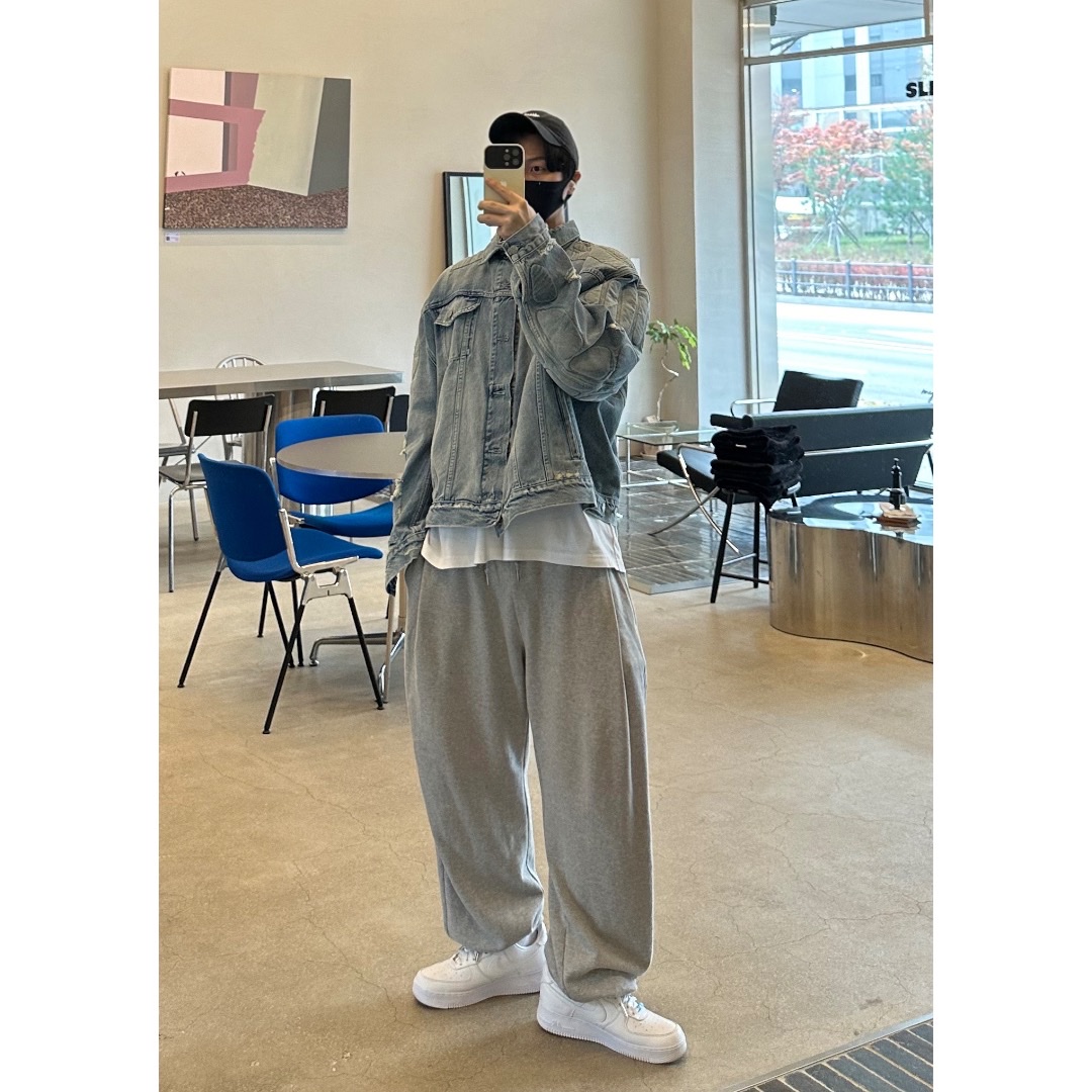 Yeezy Gap Engineered By Balenciaga Padded Denim Jacket Blue, Nike x Drake Nocta Air Force 1 Low SP Certified Lover Boy White 착용 스타일 - 2
