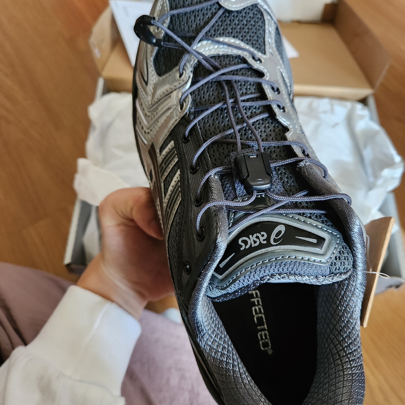 Asics x Unaffected Gel-Kayano 14 Silver Moon 착용 스타일 - 3