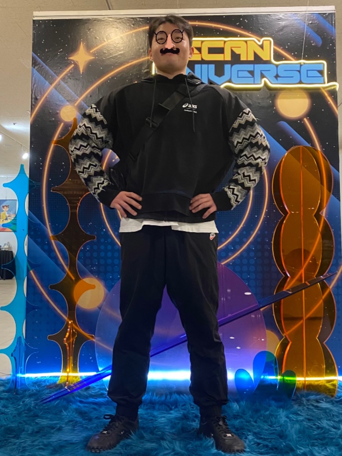 Andersson Bell x Asics Contrast Sweatshirt Black, Nike x Jacquemus J Force 1 Low LX SP Black 착용 스타일
