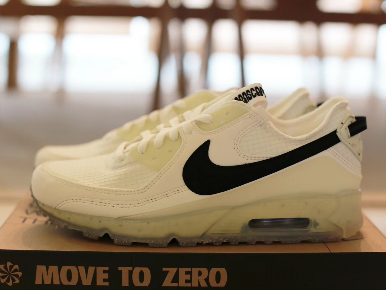 Nike Air Max Terrascape 90 Sail and Sea Glass 착용 스타일 - 1