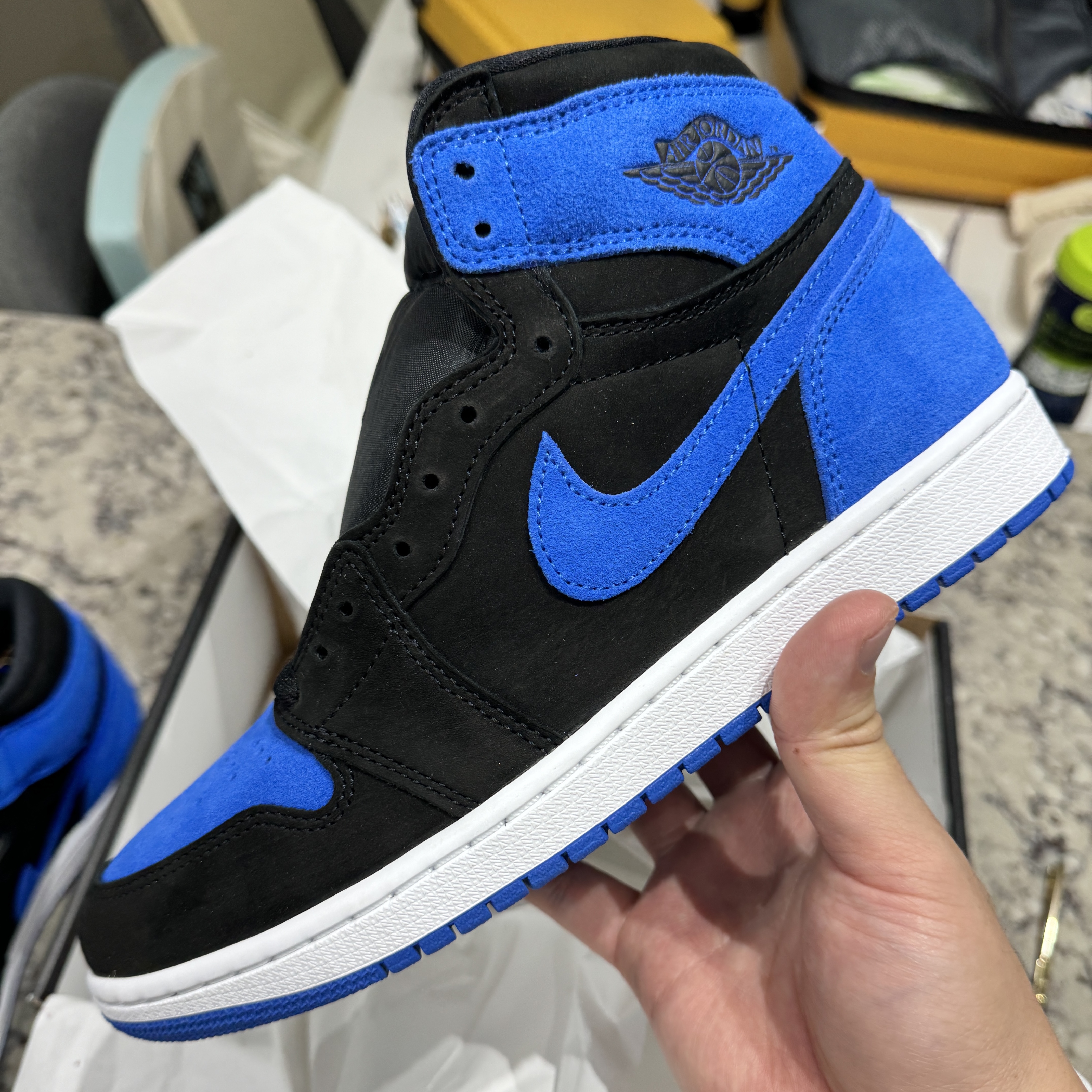 Jordan 1 Retro High OG Royal Reimagined 착용 스타일 - 1