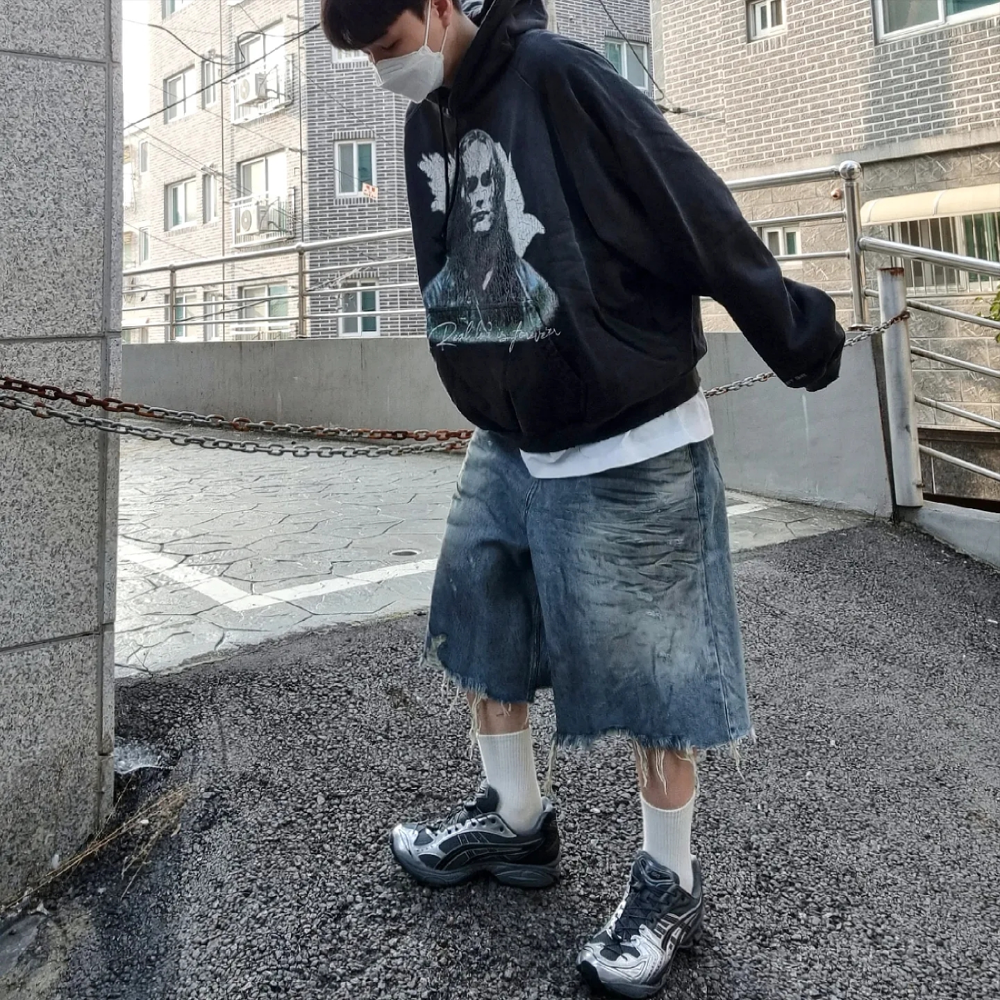 Asics x Unaffected Gel-Kayano 14 Silver Moon, Project G/R Reworked Bermuda Shorts Blue 착용 스타일 - 1