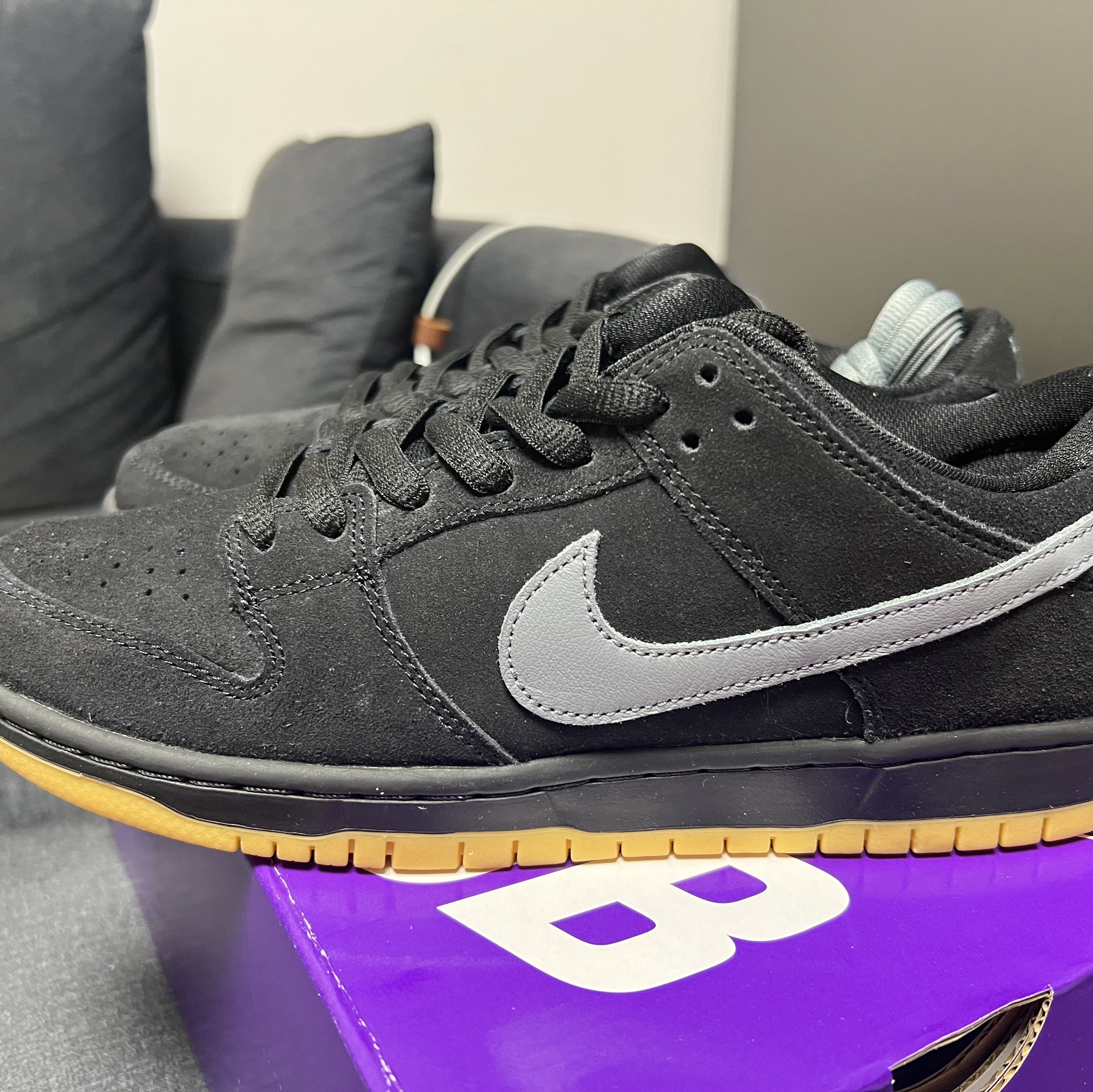 Nike SB Dunk Low Pro Black Cool Grey 착용 스타일 - 2