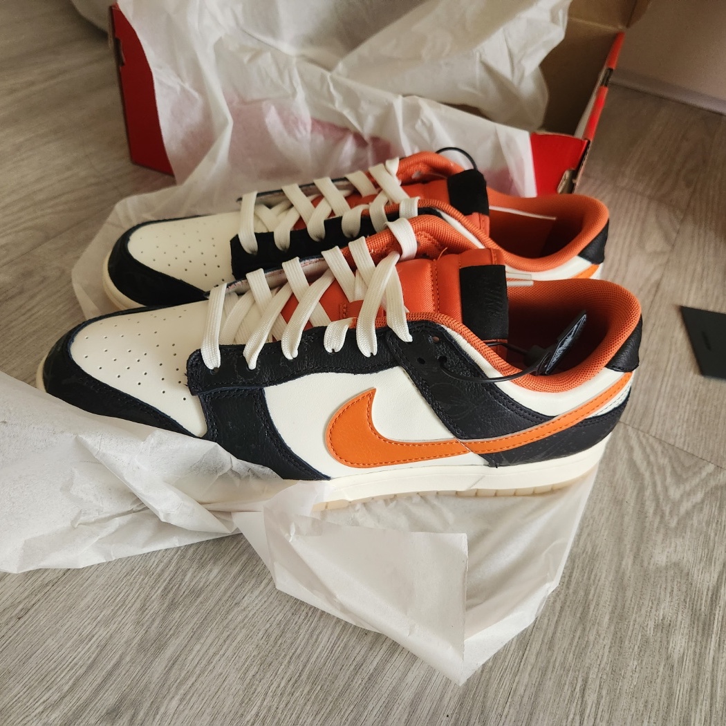 Nike Dunk Low Retro PRM Halloween 착용 스타일
