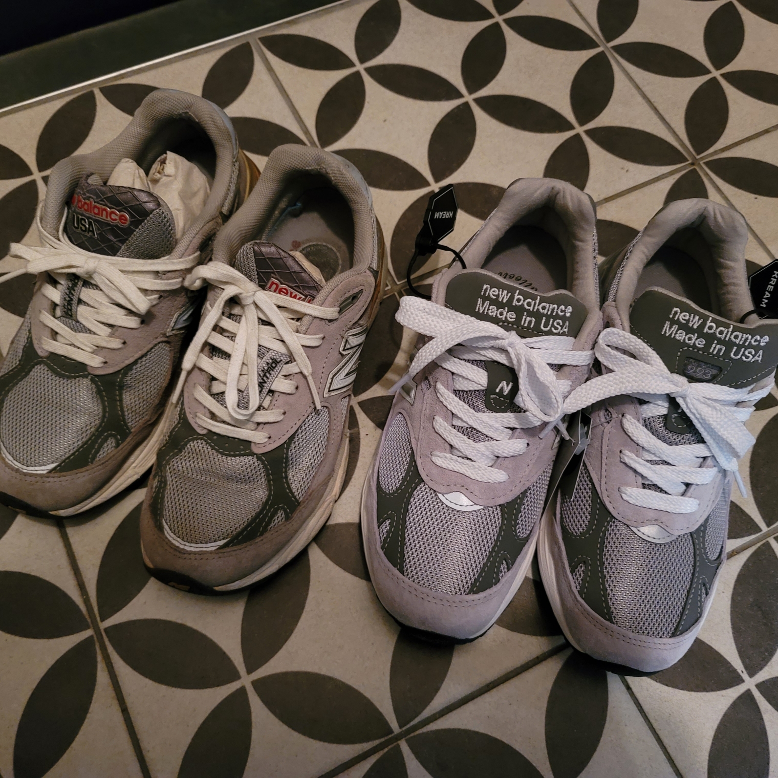 (W) New Balance 993 Made in USA Grey - B Standard 착용 스타일 - 1