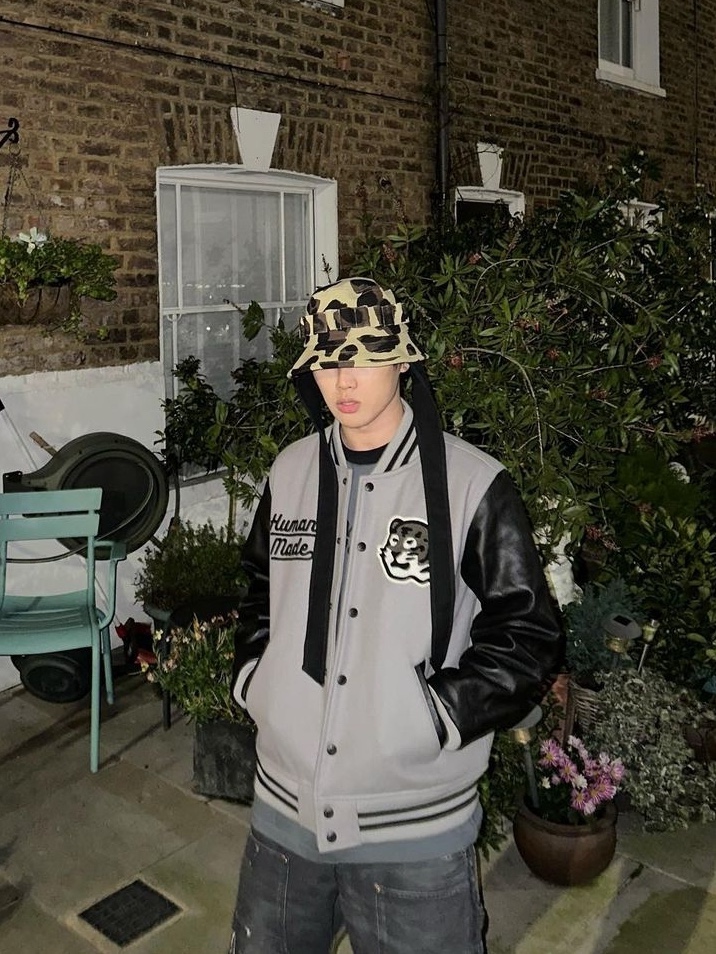 Nike NSW Authentics Varsity Jacket Black - Asia, Human Made x A$AP Rocky Human Testing Varsity Jacket Black 착용 스타일 - 5