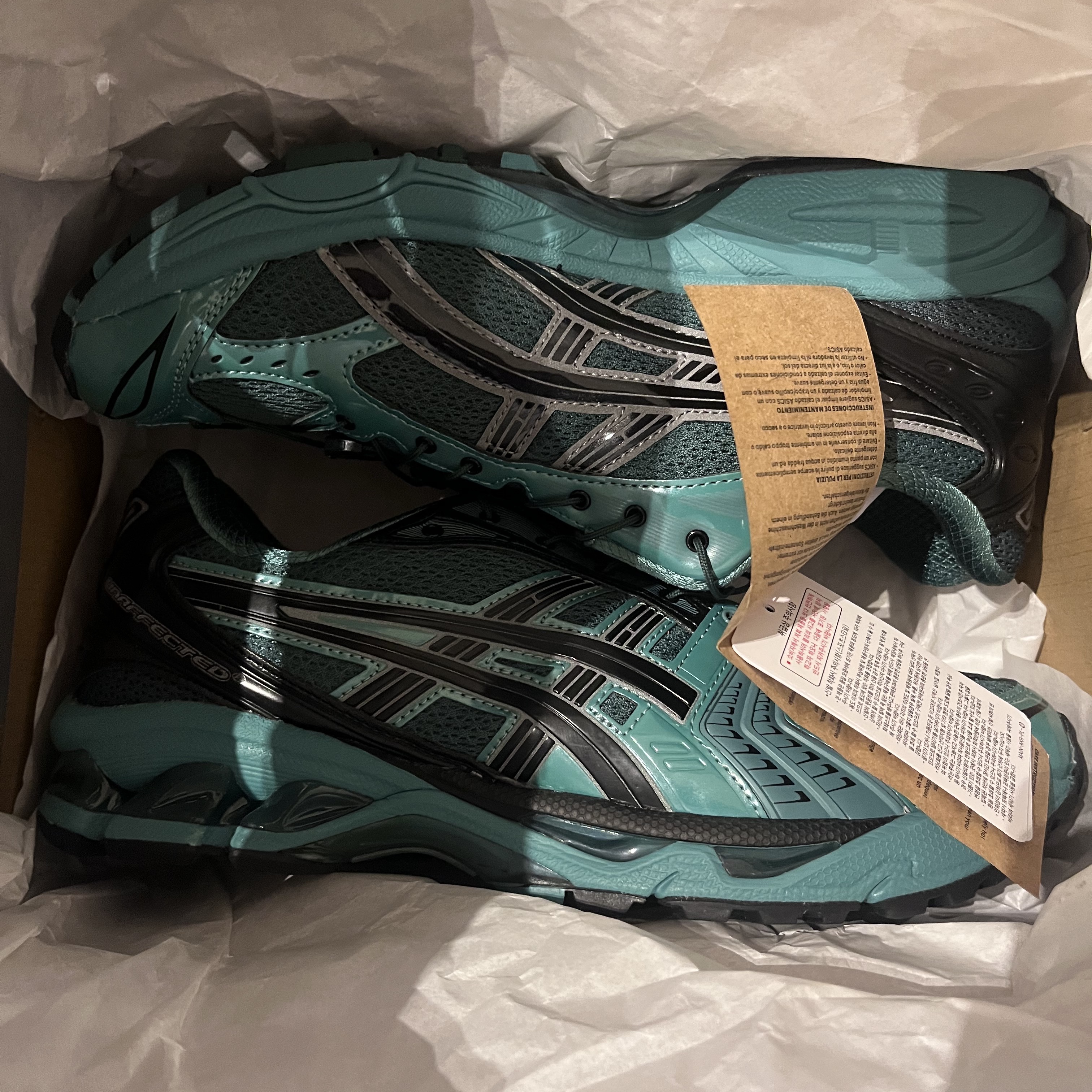 Asics x Unaffected Gel-Kayano 14 Uranus Green 착용 스타일 - 2