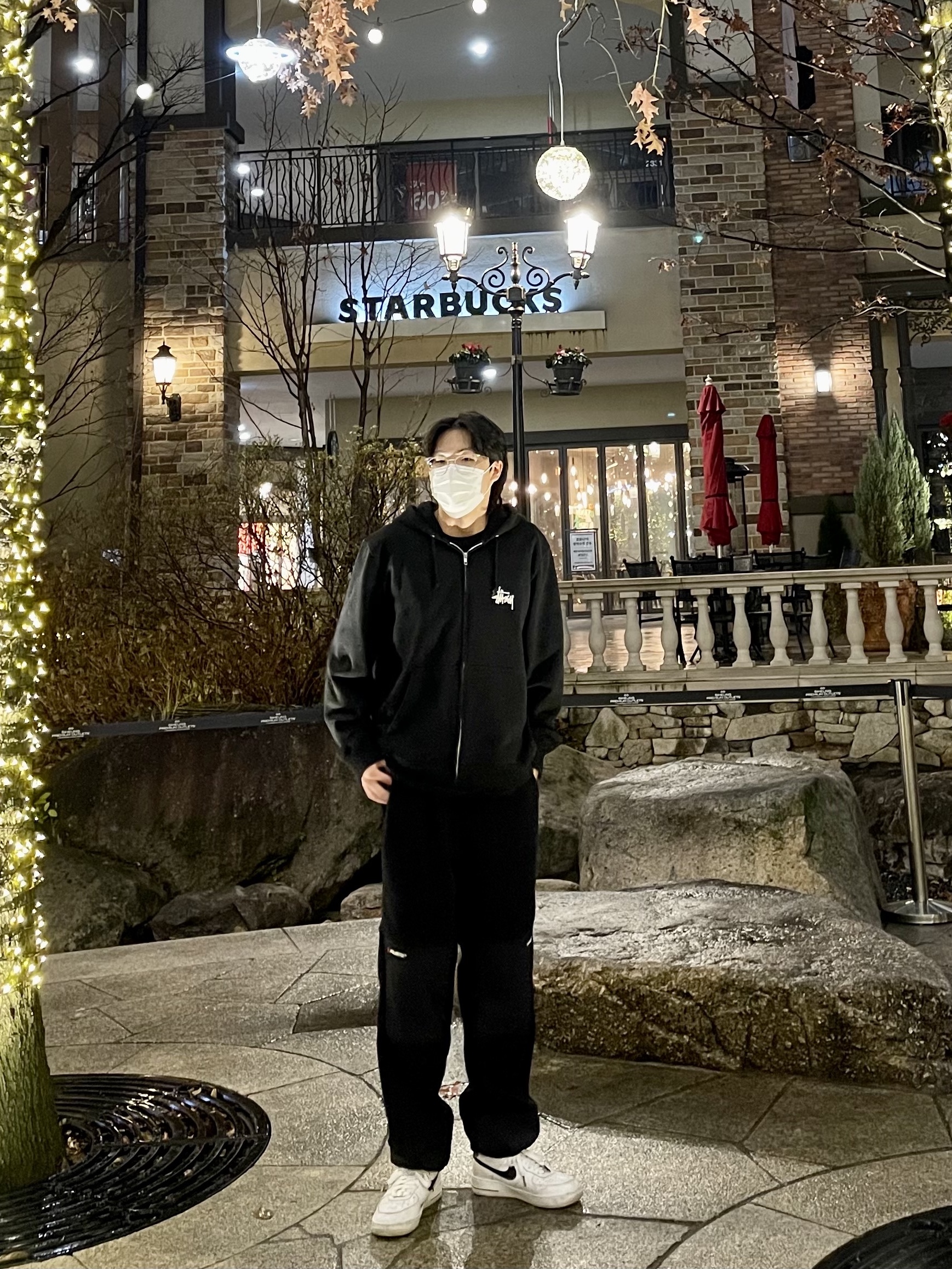 Nike Air Force 1 '07 White Black, Stussy Basic Stussy Zip Hoodie Black 2021 착용 스타일 - 3
