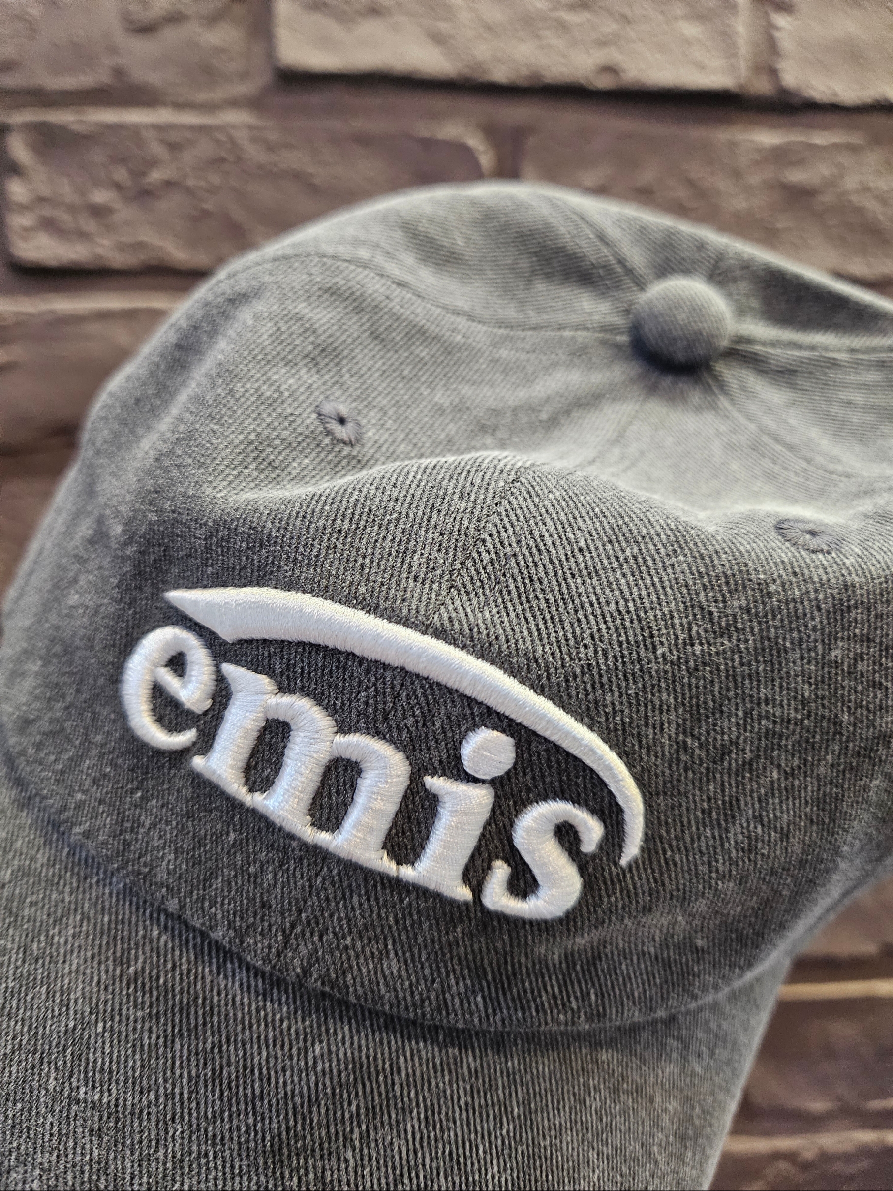 Emis New Logo Pigment Ball Cap Black 착용 스타일