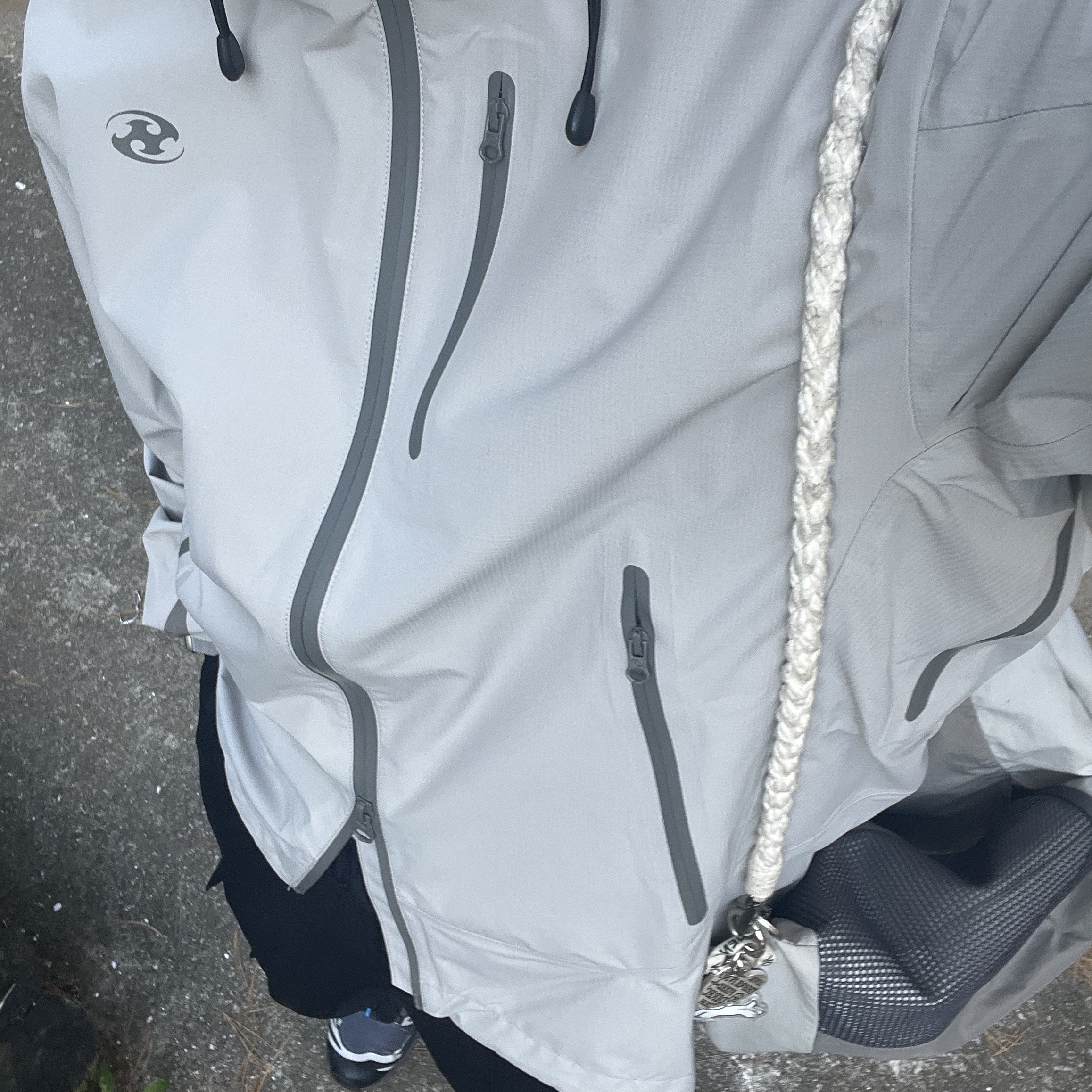 Sansan Gear Windblock Jacket Grey - 23SS 착용 스타일