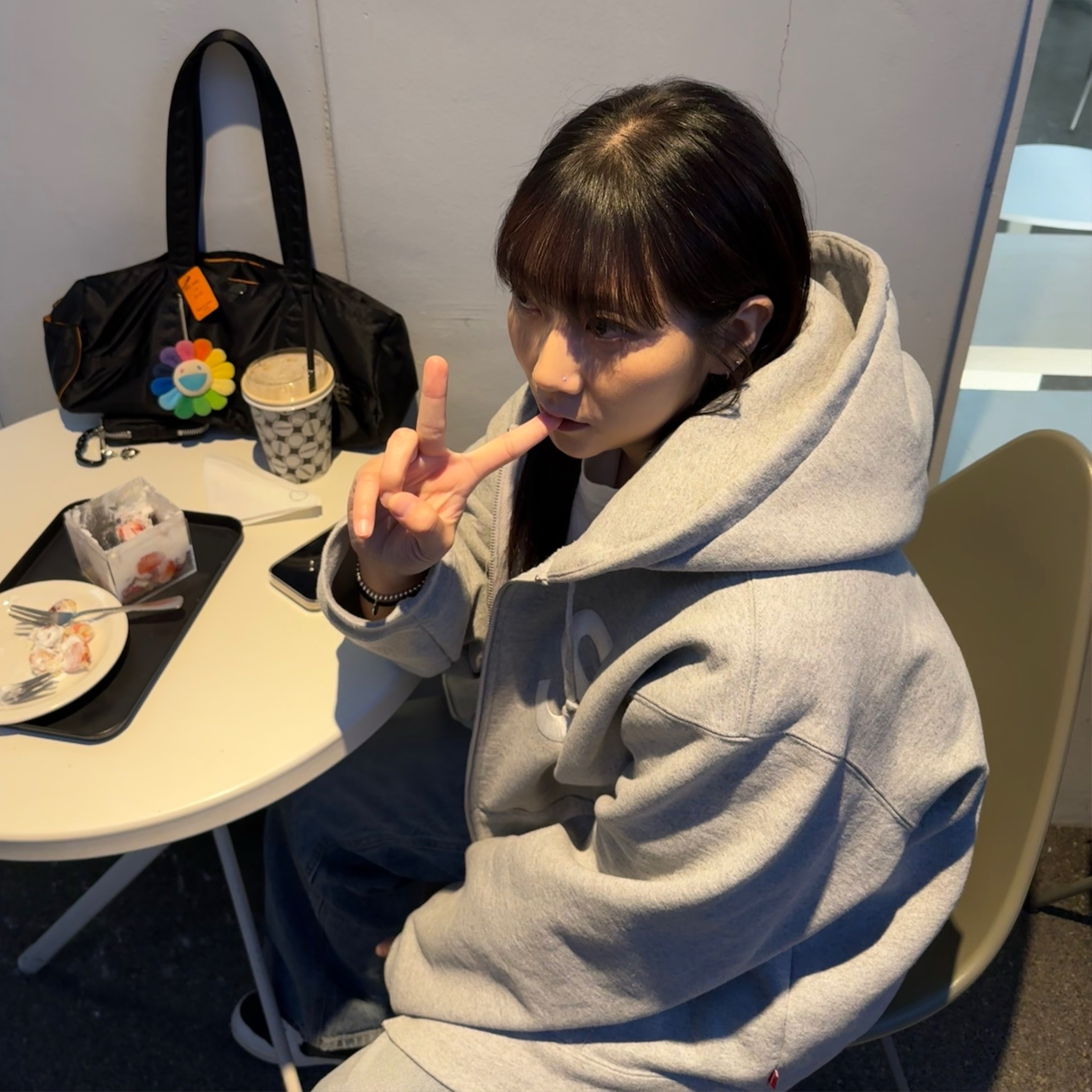Supreme S Logo Zip Up Hooded Sweatshirt Heather Grey - 23FW, Porter Tanker Duffle Bag L Black 착용 스타일