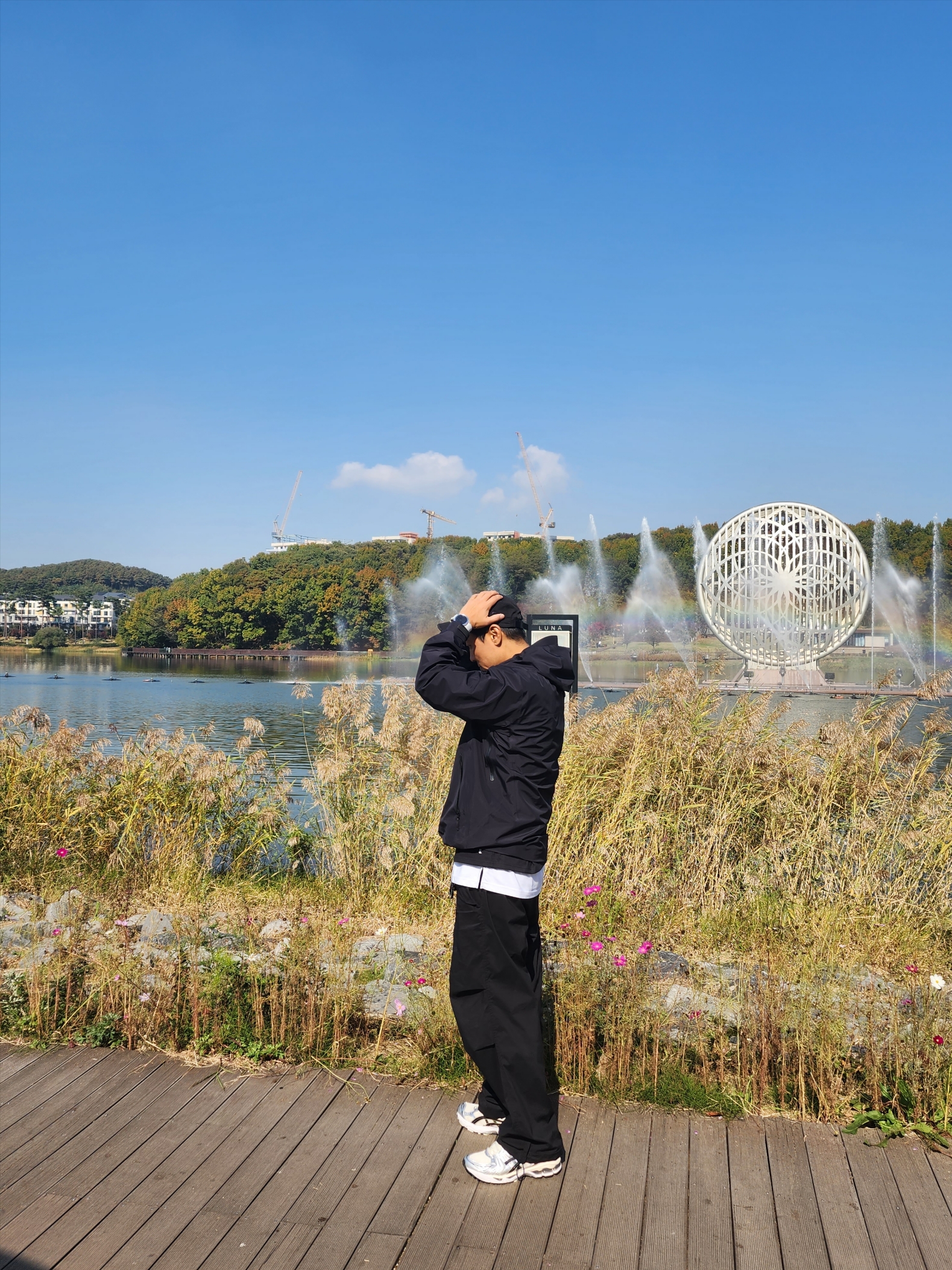 Arc'teryx Beta LT Jacket Black, Asics Gel-Kayano 14 Cream Black 착용 스타일 - 1