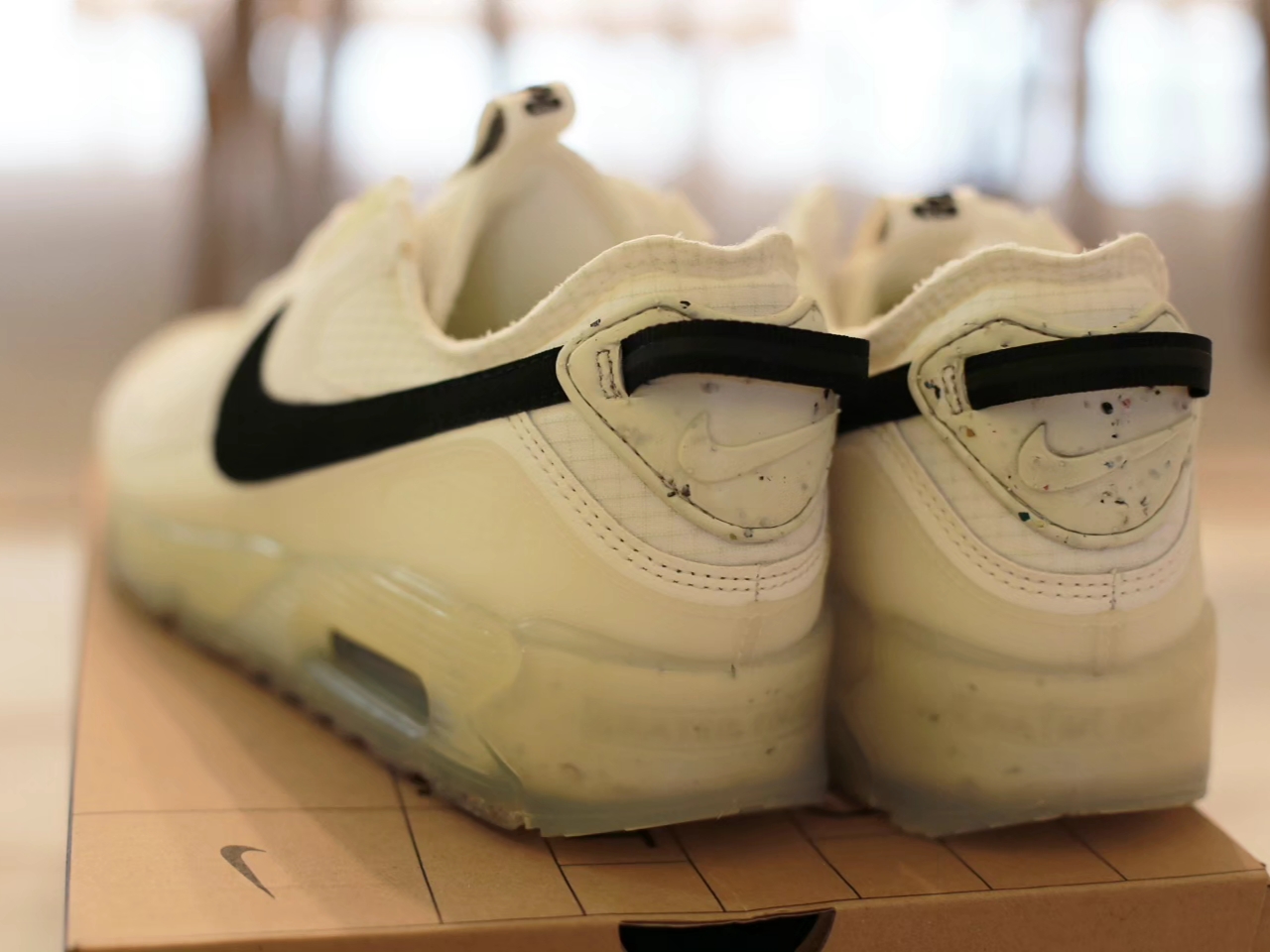 Nike Air Max Terrascape 90 Sail and Sea Glass 착용 스타일 - 3