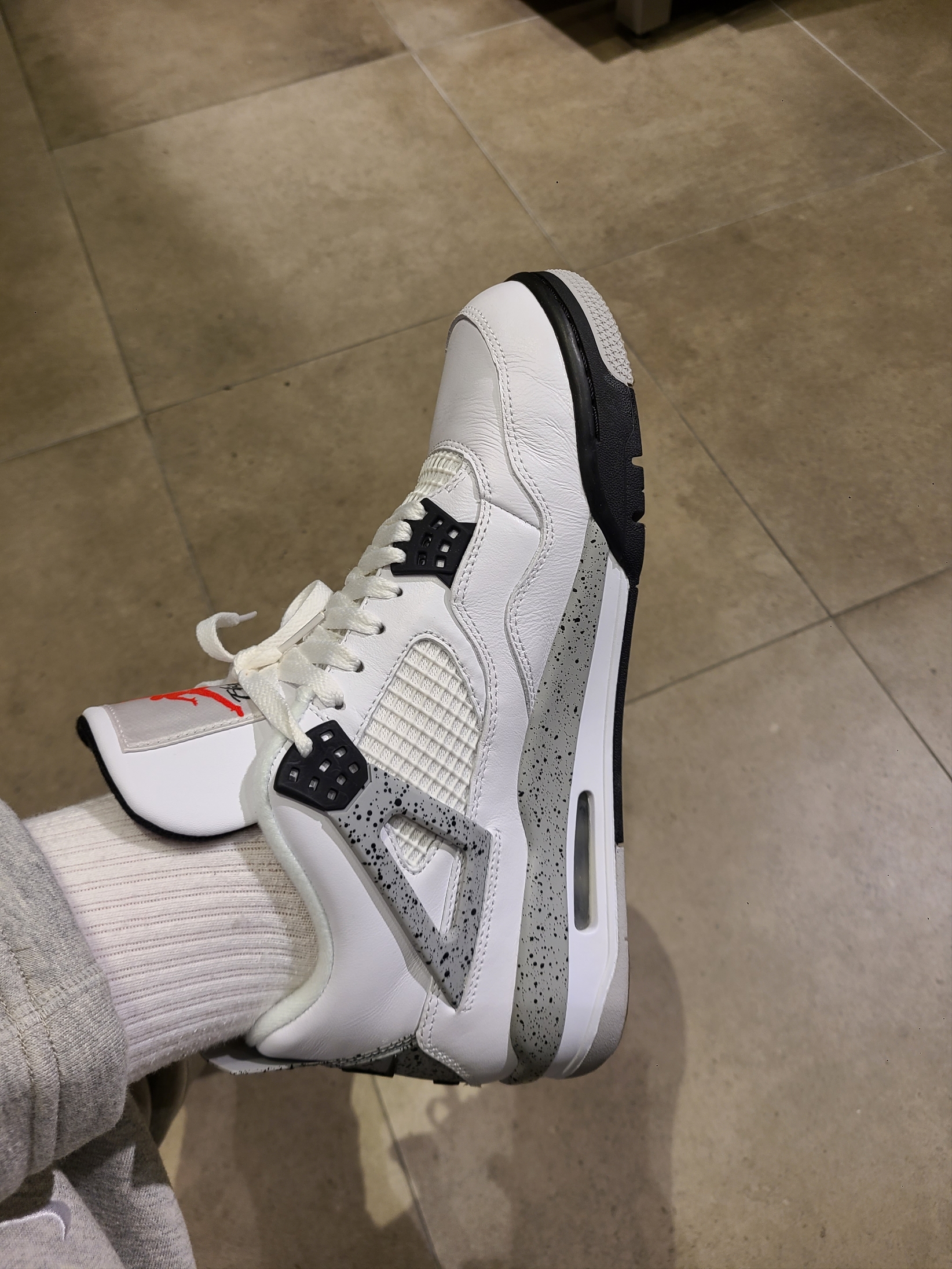 Jordan 4 Retro OG White Cement 2016 착용 스타일 - 1