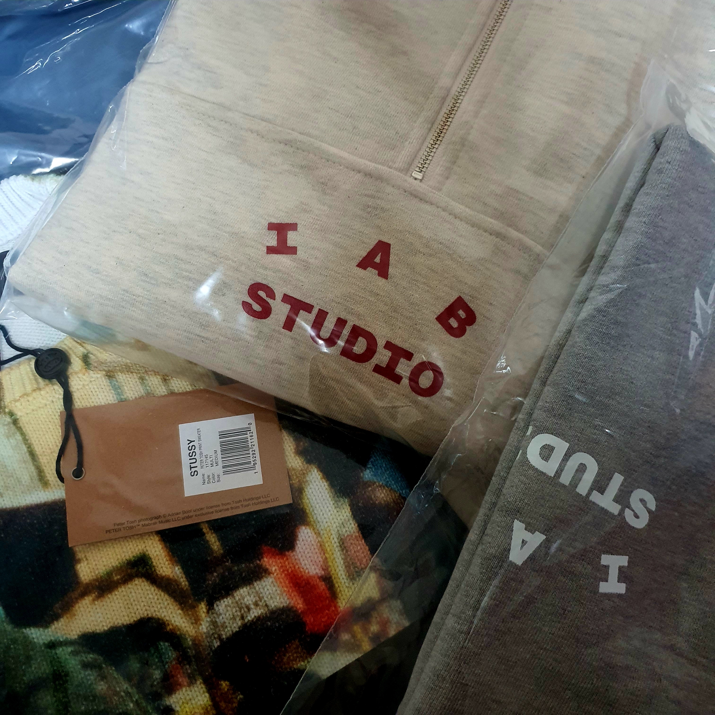 IAB Studio Half Zip-Up Oatmeal Burgundy, Stussy Peter Tosh Print Sweater Multi 착용 스타일