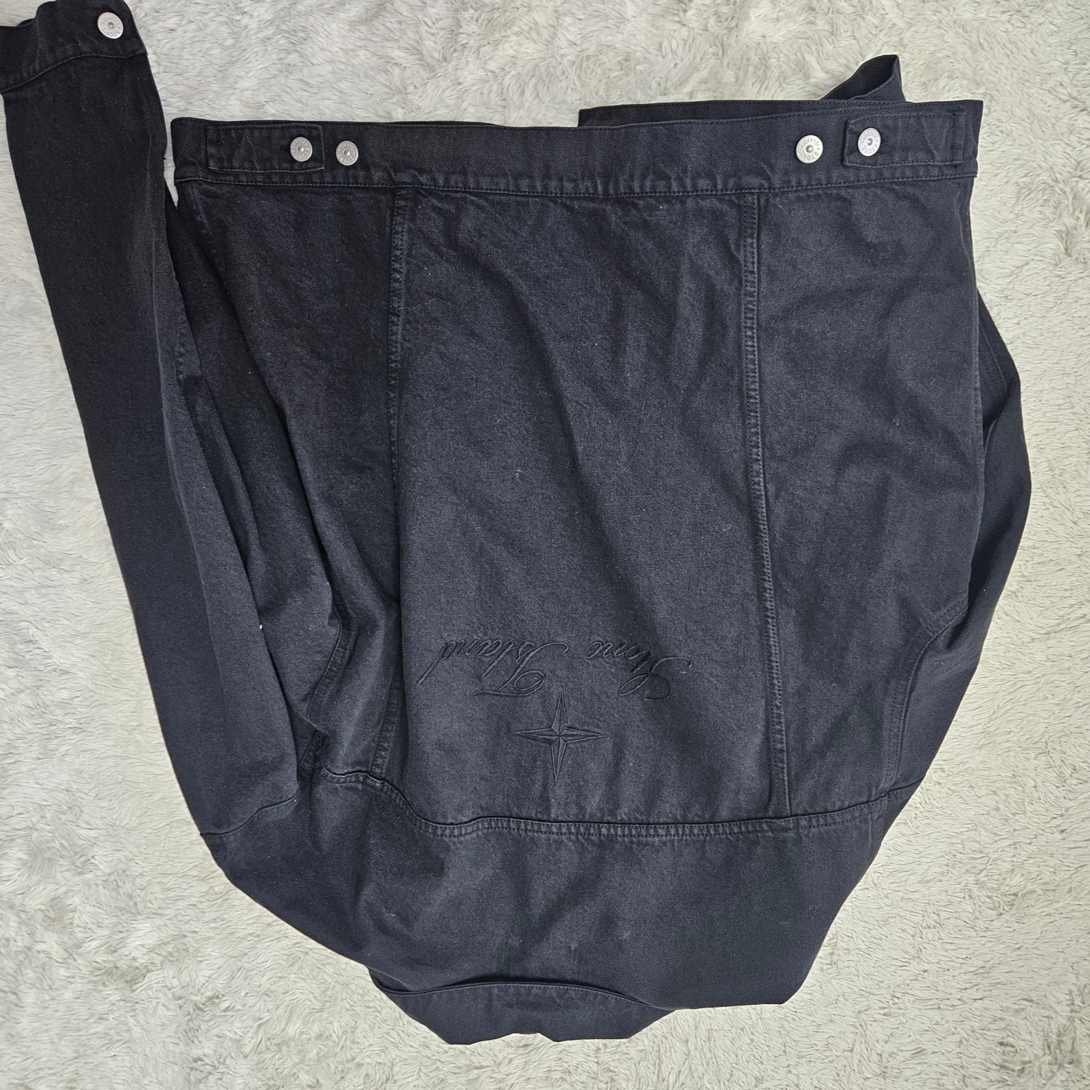 Supreme x Stone Island Denim Trucker Jacket Black - 23FW 착용 스타일 - 2