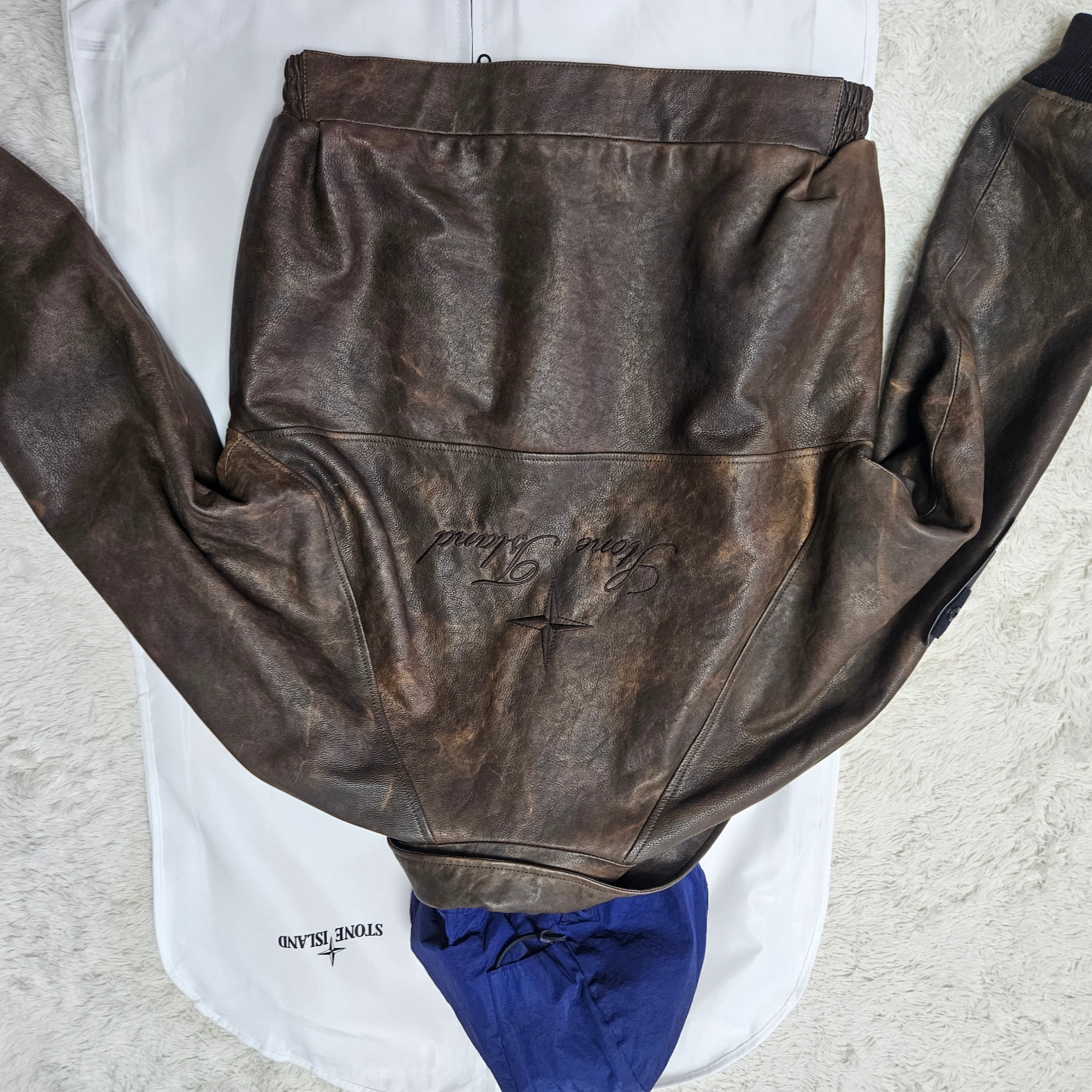 Supreme x Stone Island Leather Bomber Jacket Brown - 23FW 착용 스타일 - 3
