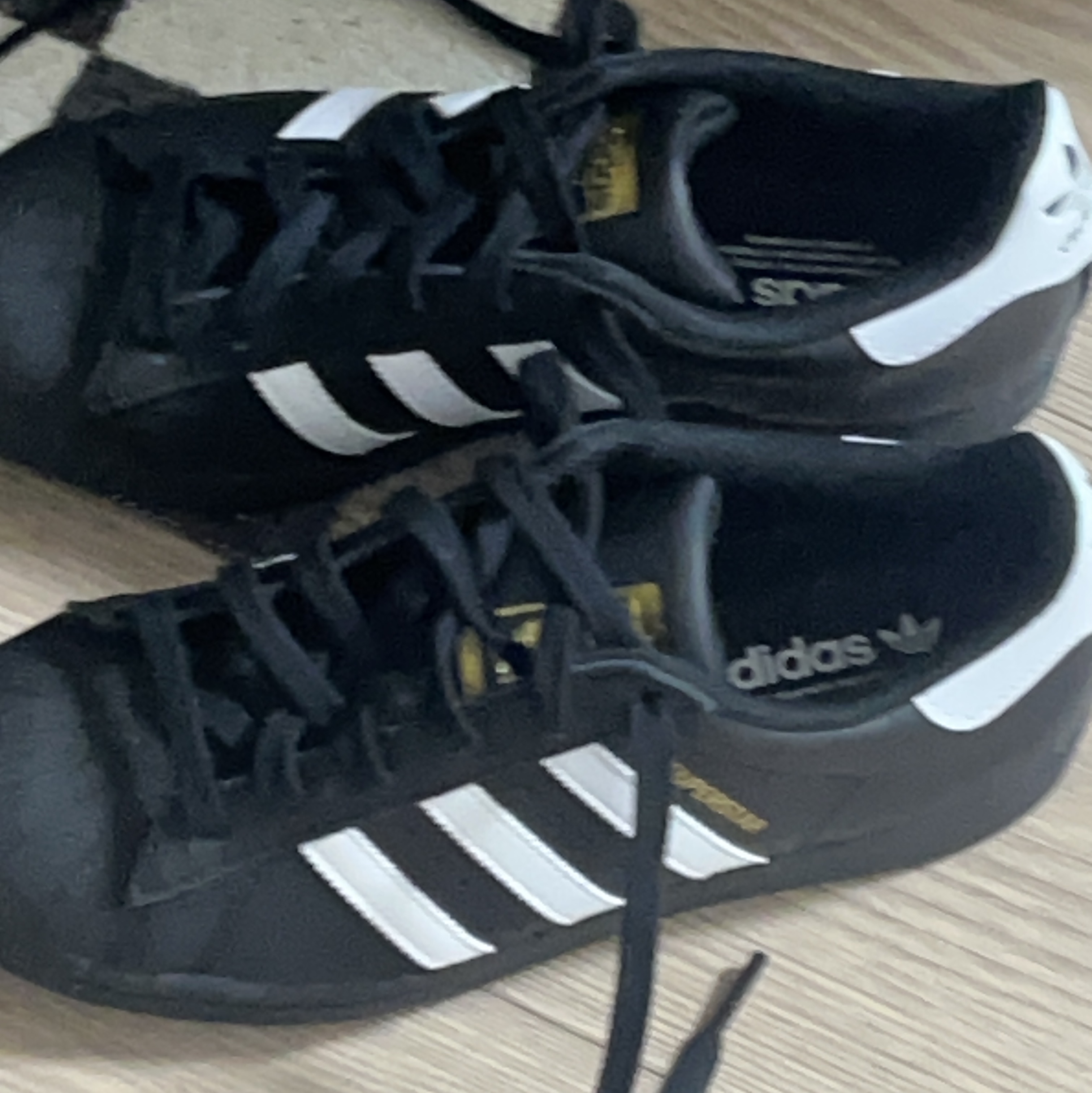 (J) Adidas Superstar Black White 착용 스타일 - 2