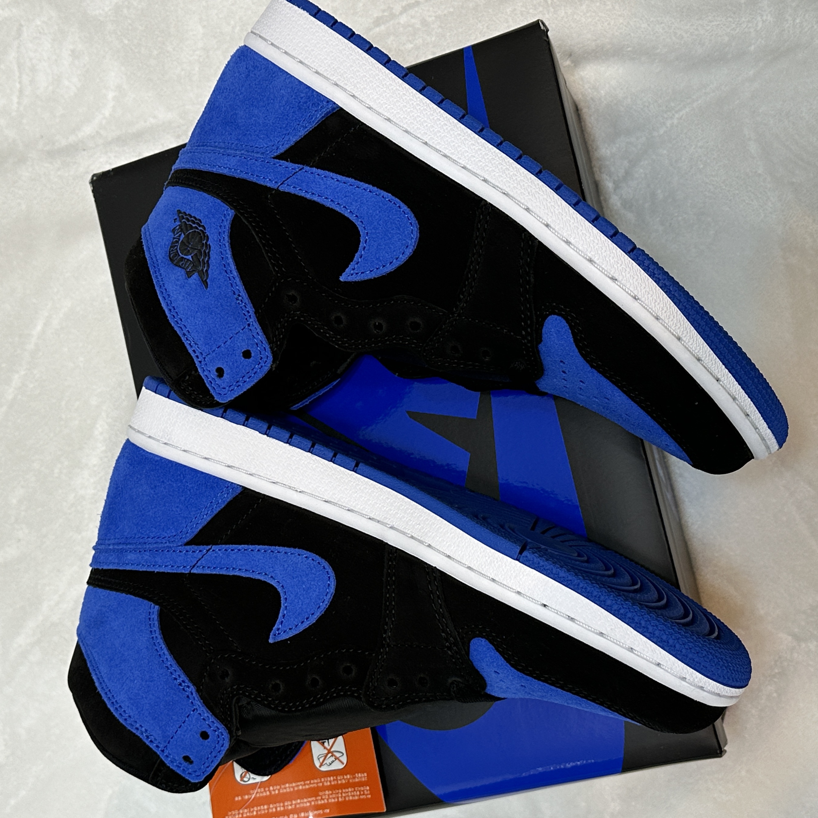 Jordan 1 Retro High OG Royal Reimagined 착용 스타일 - 5