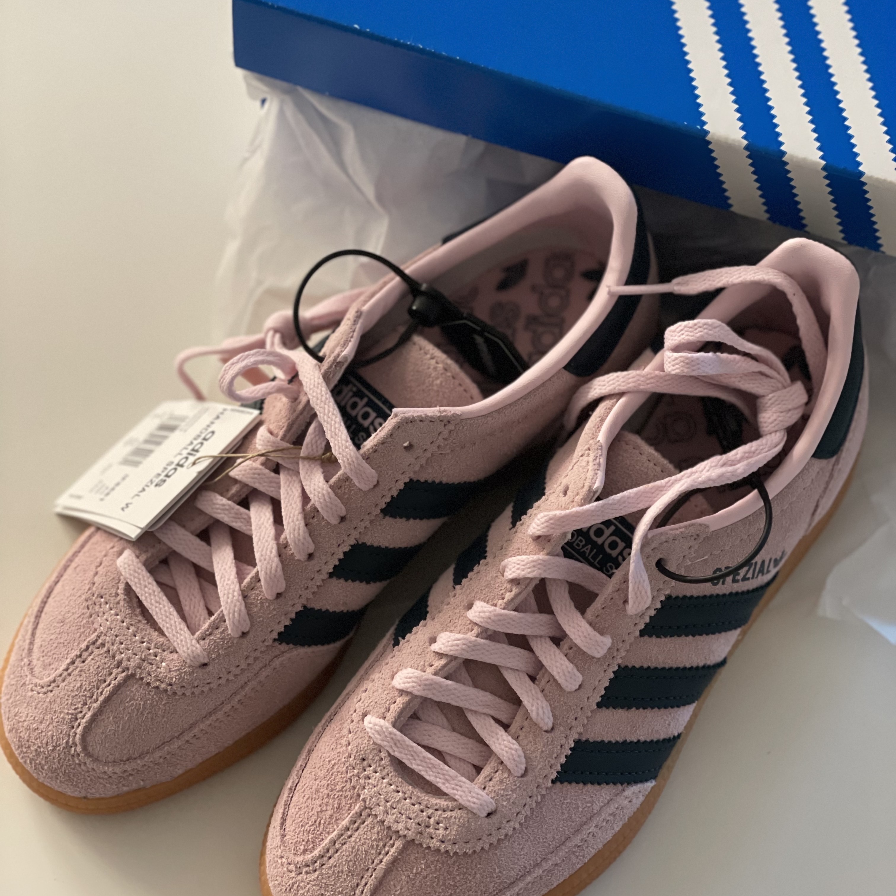 (W) Adidas Spezial Handball Clear Pink 착용 스타일 - 1