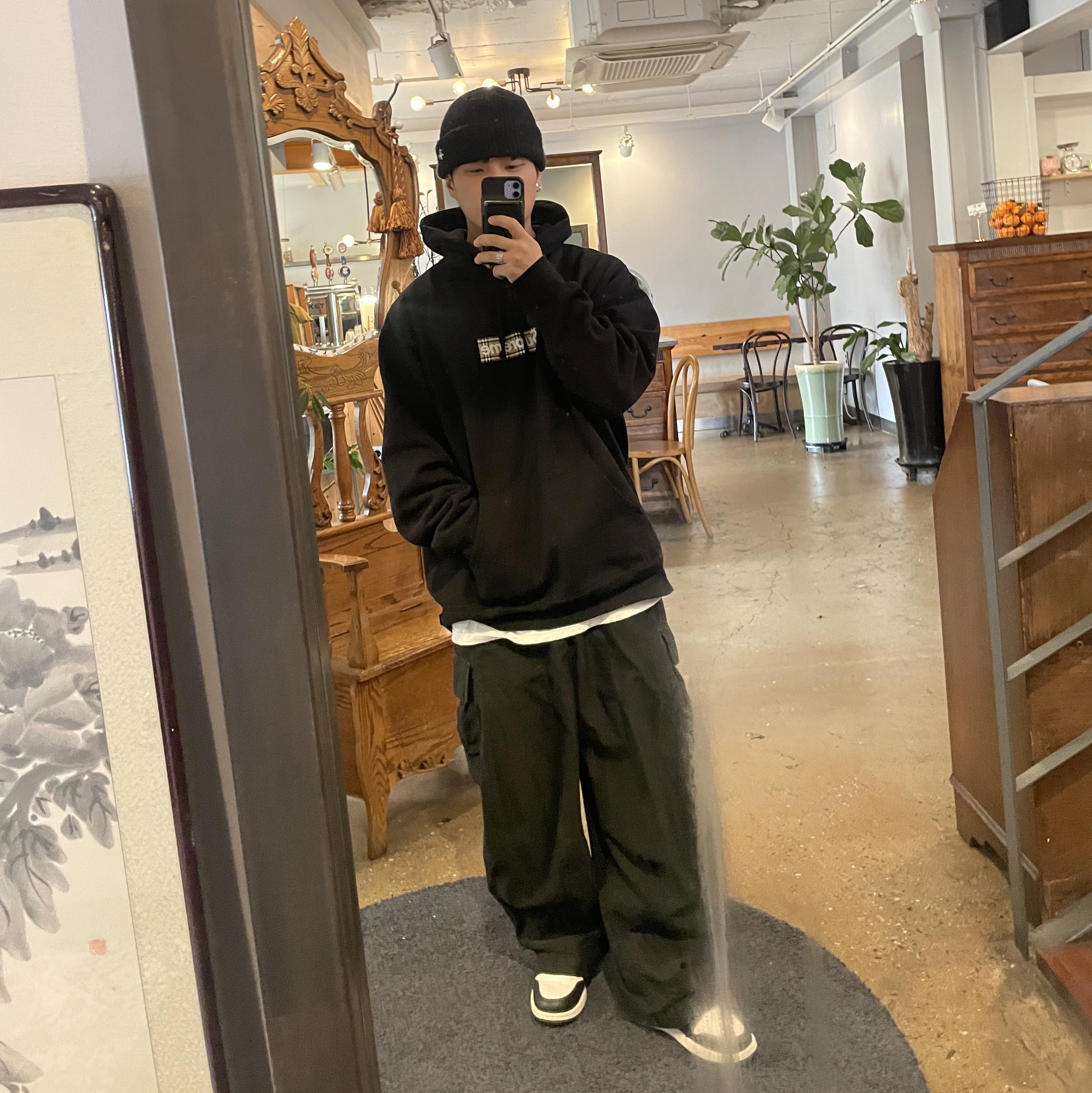 Supreme x Burberry Box Logo Hooded Sweatshirt Black - 22SS, Needles H.D. BDU Pants Black 착용 스타일 - 1