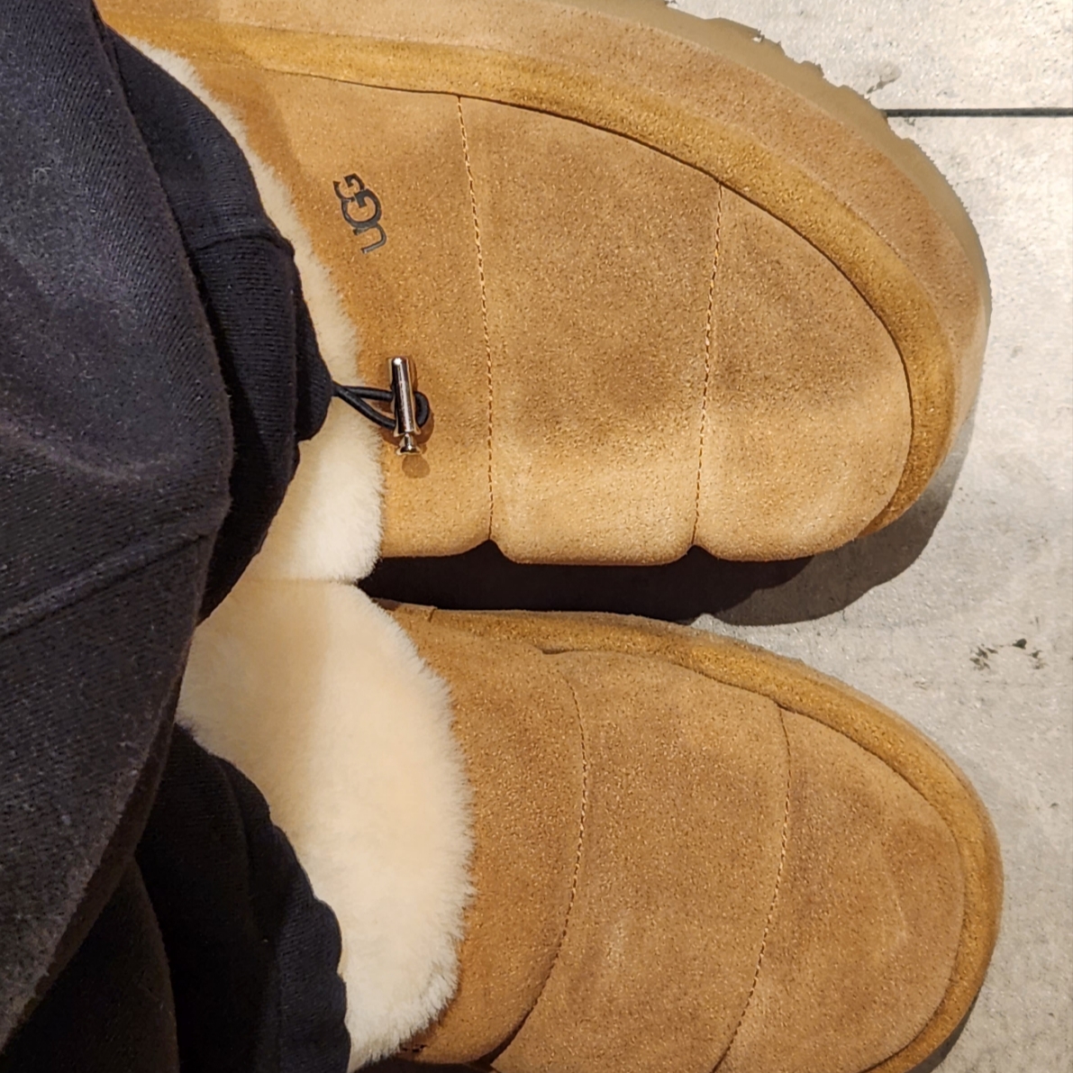 (W) UGG Tazzlita Chestnut 착용 스타일 - 3