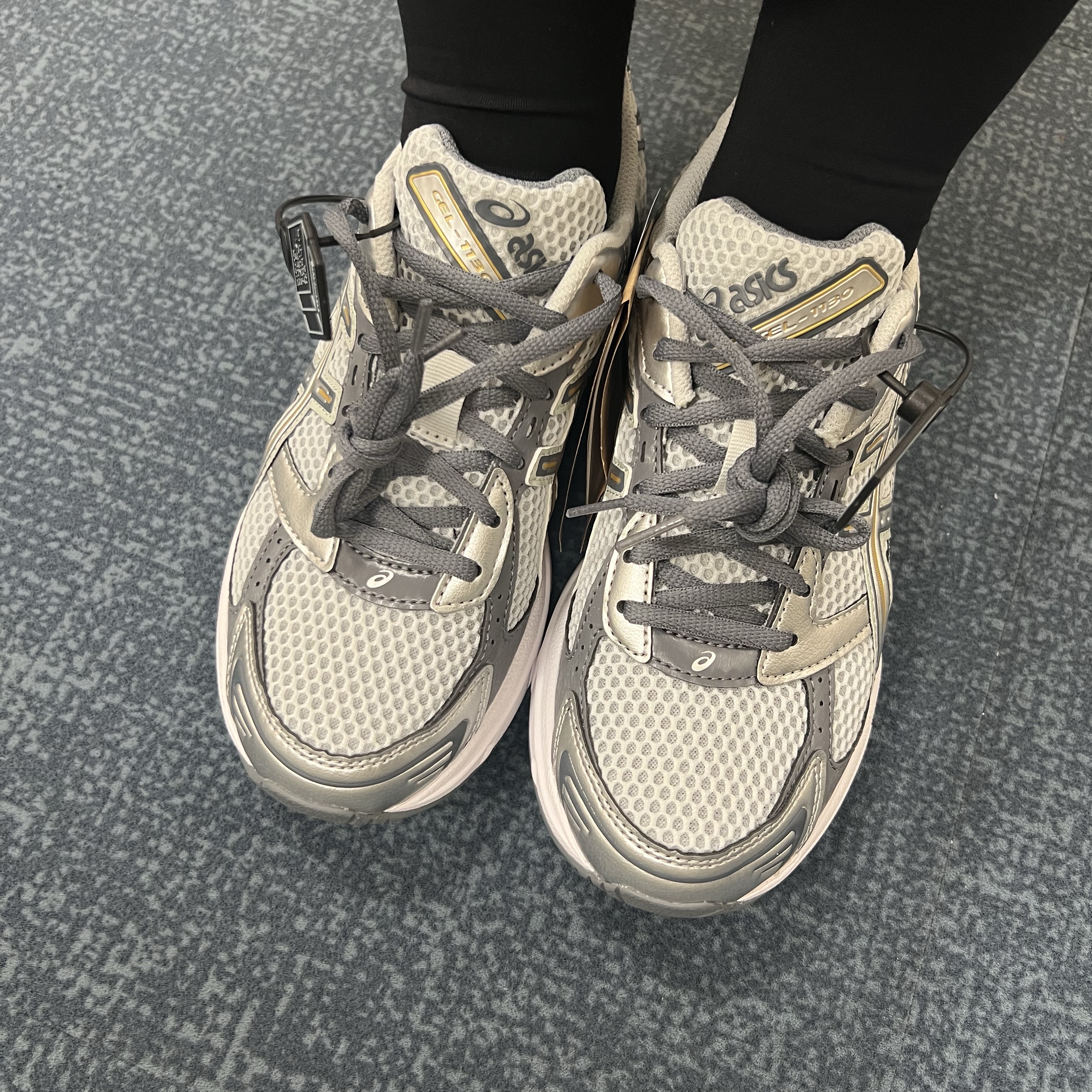 Asics Gel-1130 Polar Shade Pure Silver 착용 스타일