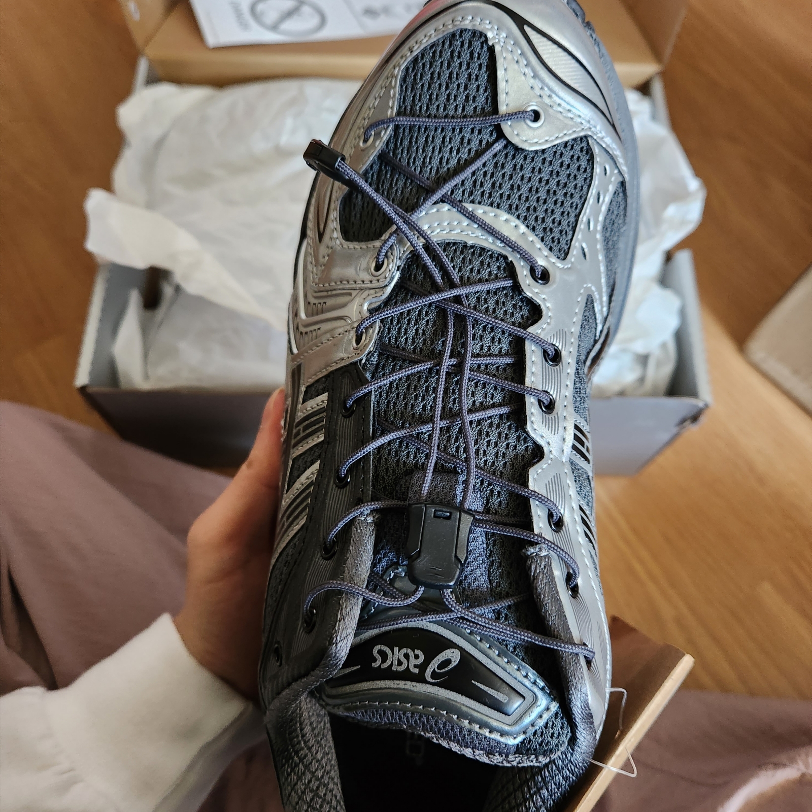 Asics x Unaffected Gel-Kayano 14 Silver Moon 착용 스타일 - 2