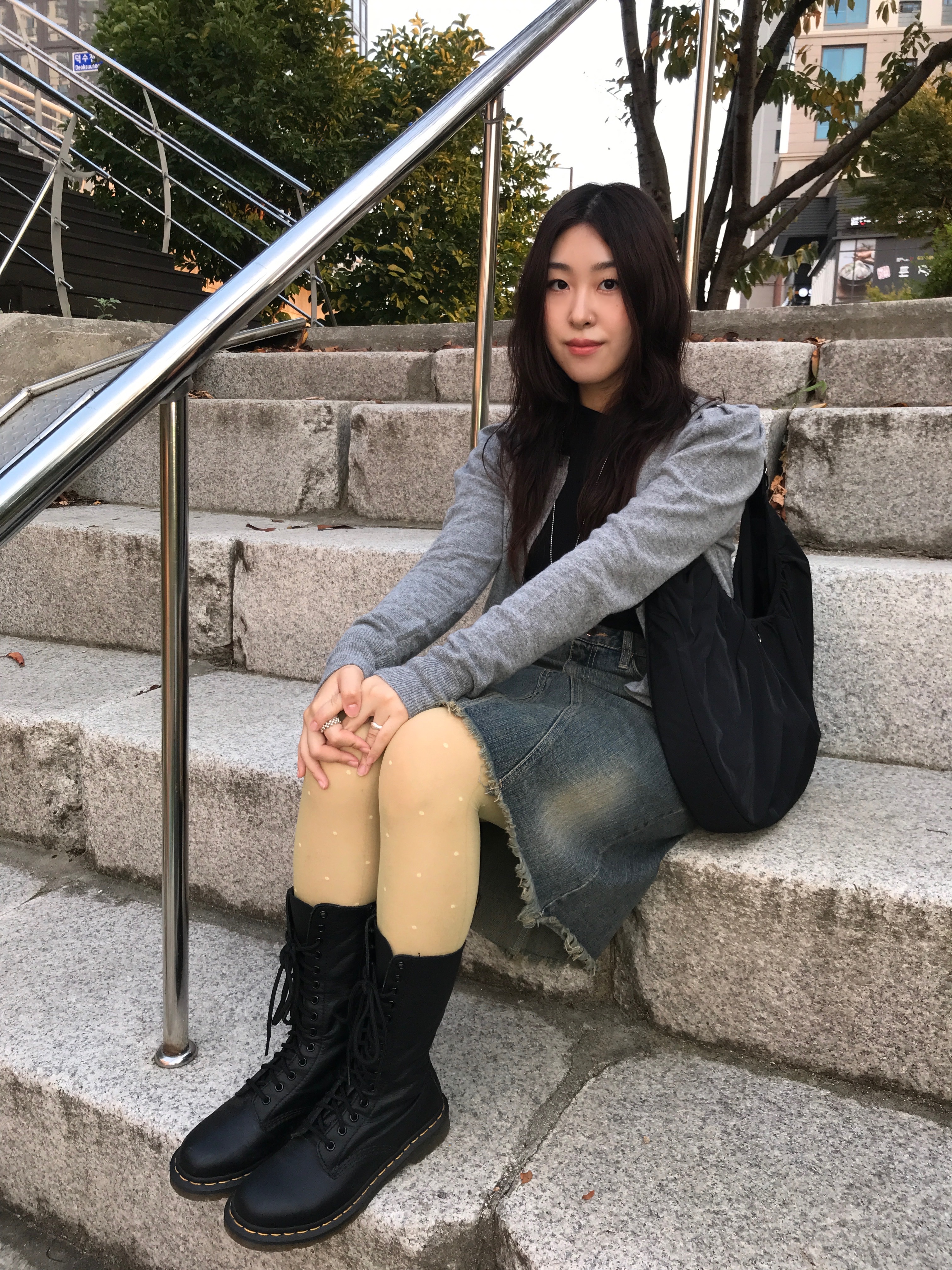 (W) Dr. Martens 1490 Virginia Black 착용 스타일 - 1