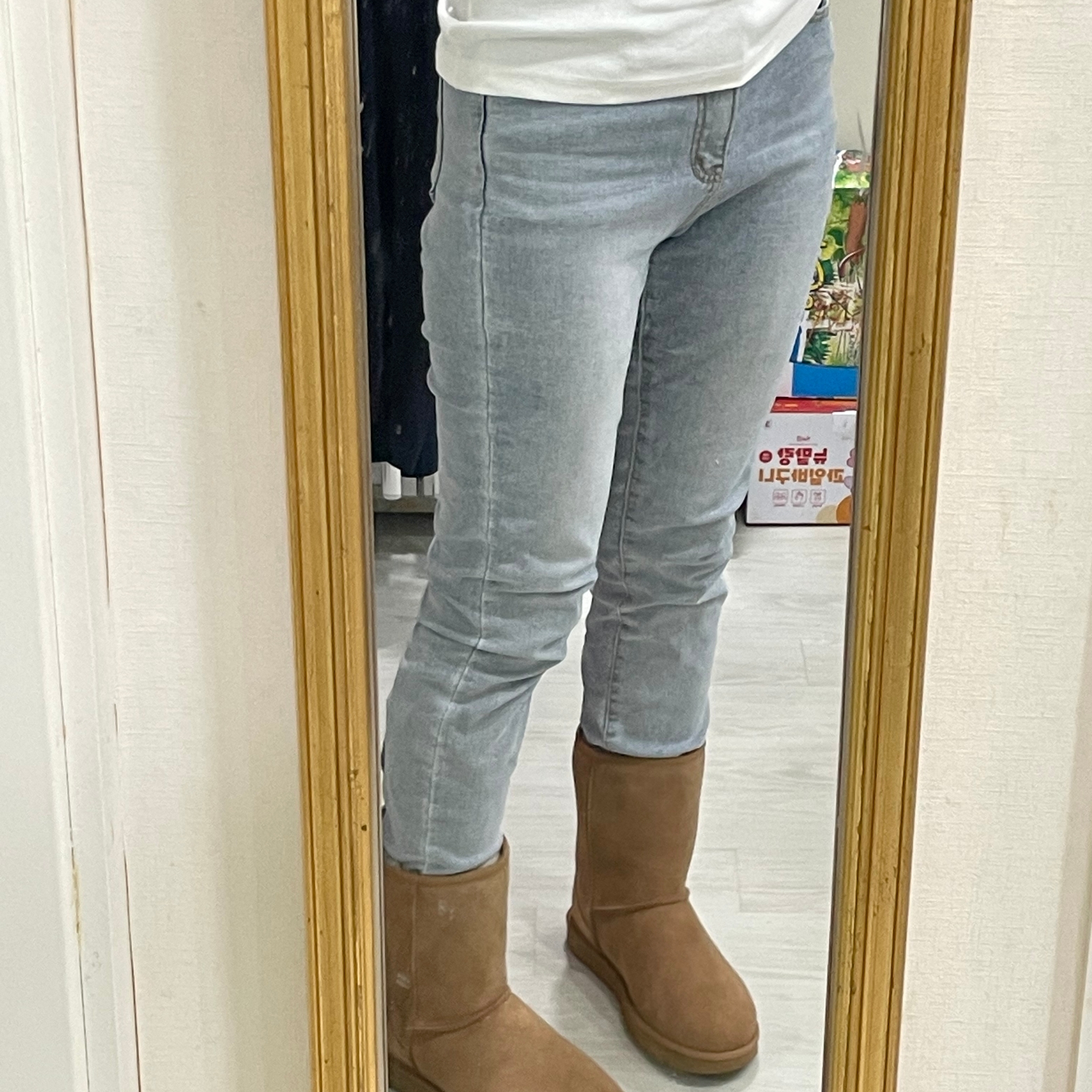 (W) UGG Classic Short II Boots Chestnut 착용 스타일 - 4