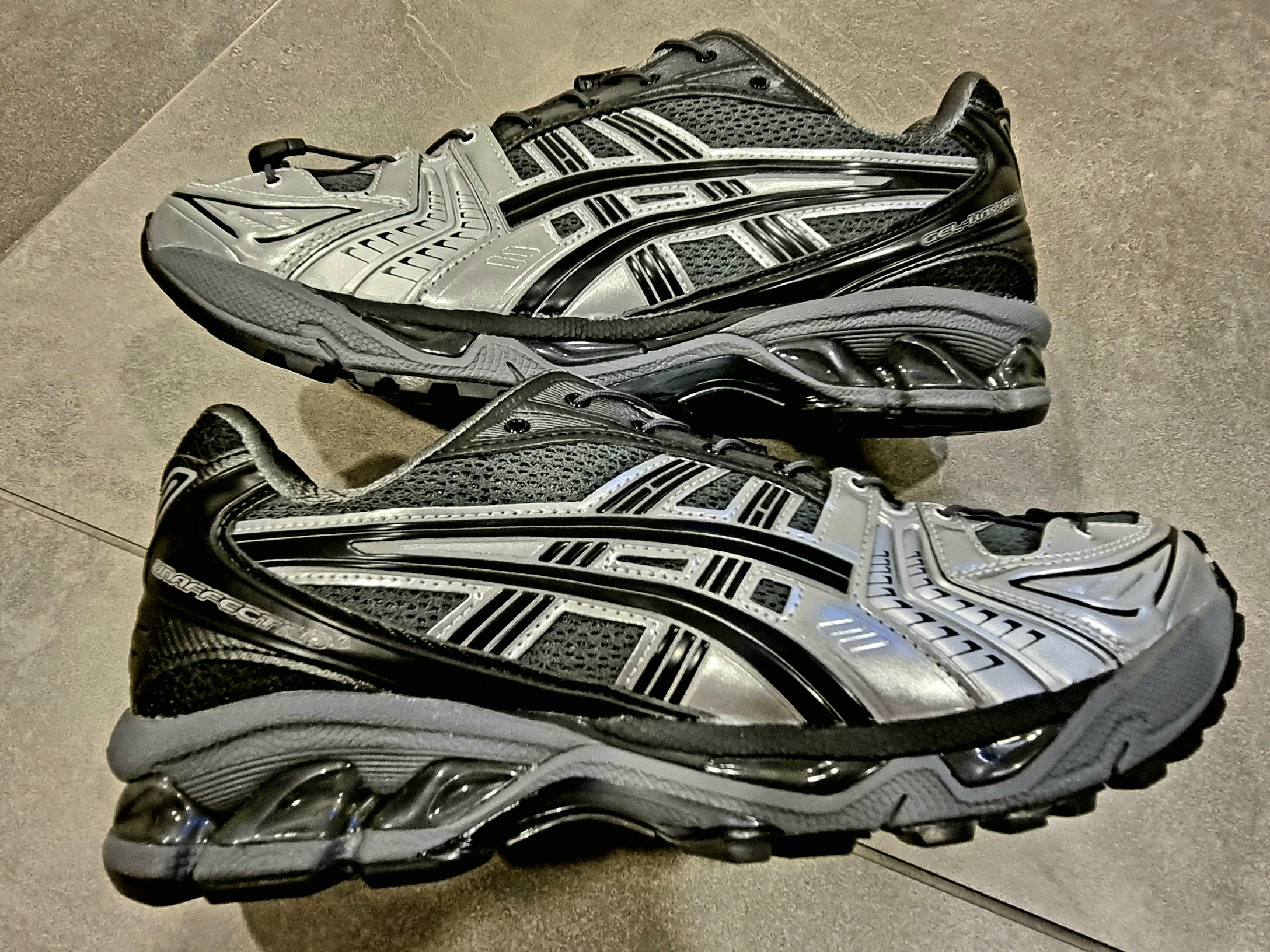 Asics x Unaffected Gel-Kayano 14 Silver Moon 착용 스타일 - 2