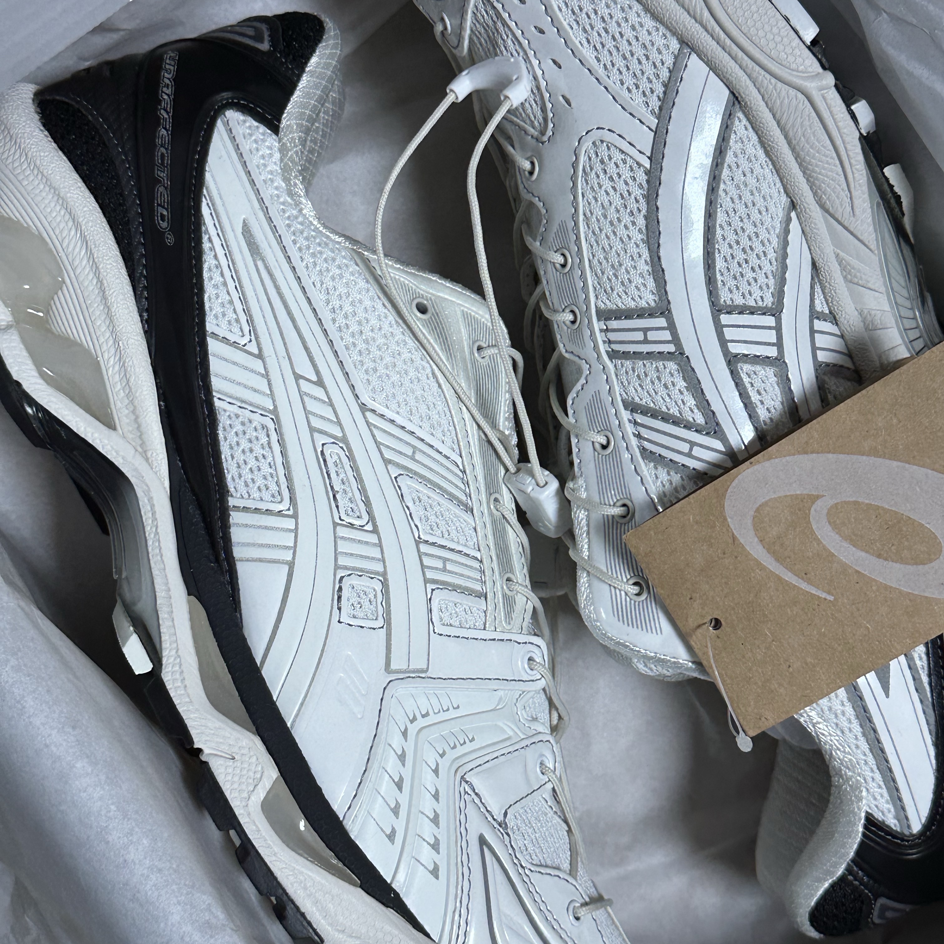 Asics x Unaffected Gel-Kayano 14 Galaxy White 착용 스타일 - 2
