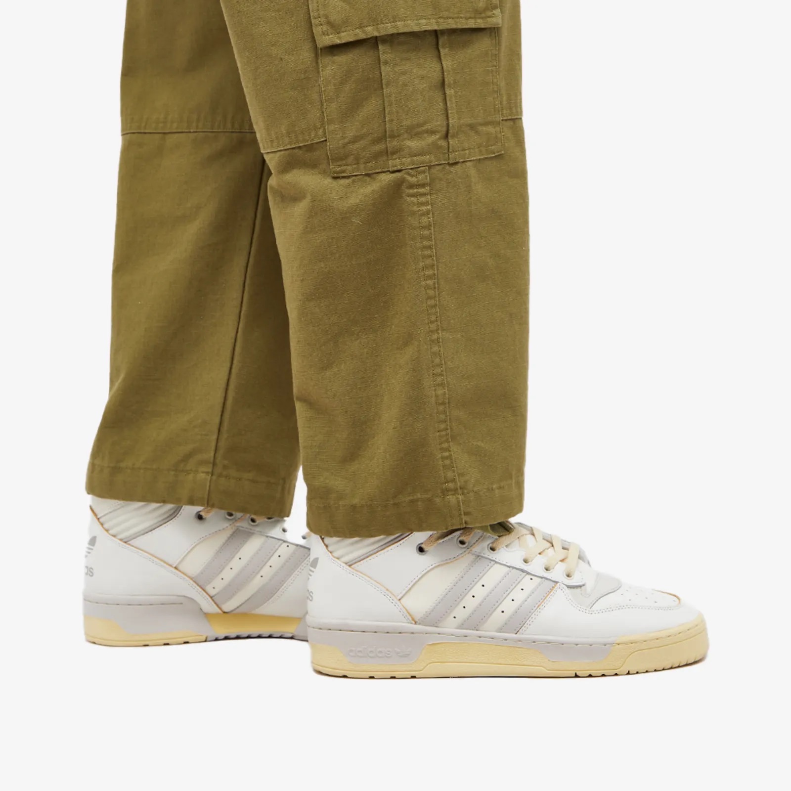Adidas Rivalry High Off White 착용 스타일