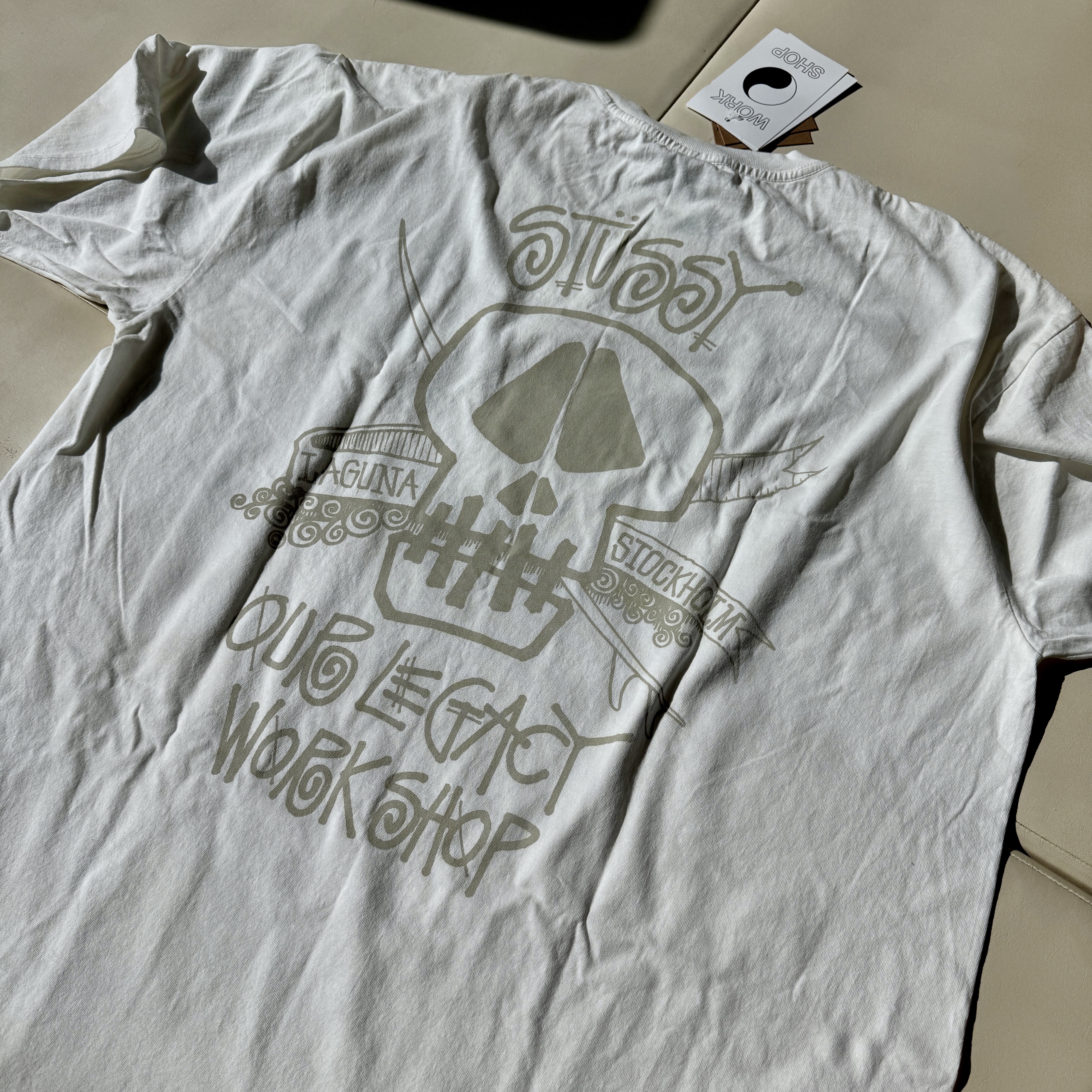Stussy x Our Legacy Work Shop Surf Skull Pigment Dyed T-Shirt Natural 착용 스타일 - 2