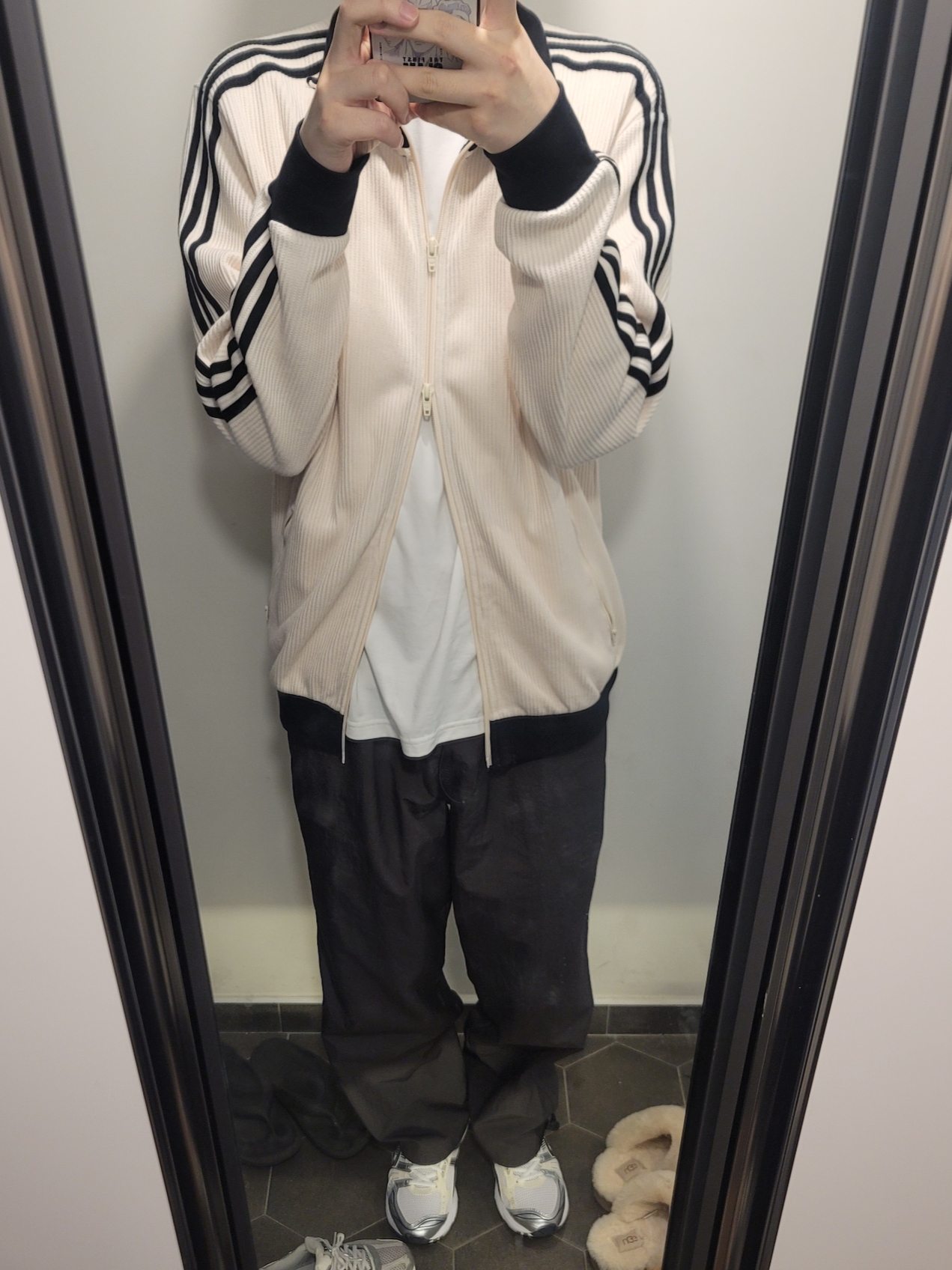 Adidas Adicolor Classic Waffle Beckenbauer Track Jacket Wonder White - KR Sizing, (W) Asics Gel-Kayano 14 White Midnight 착용 스타일