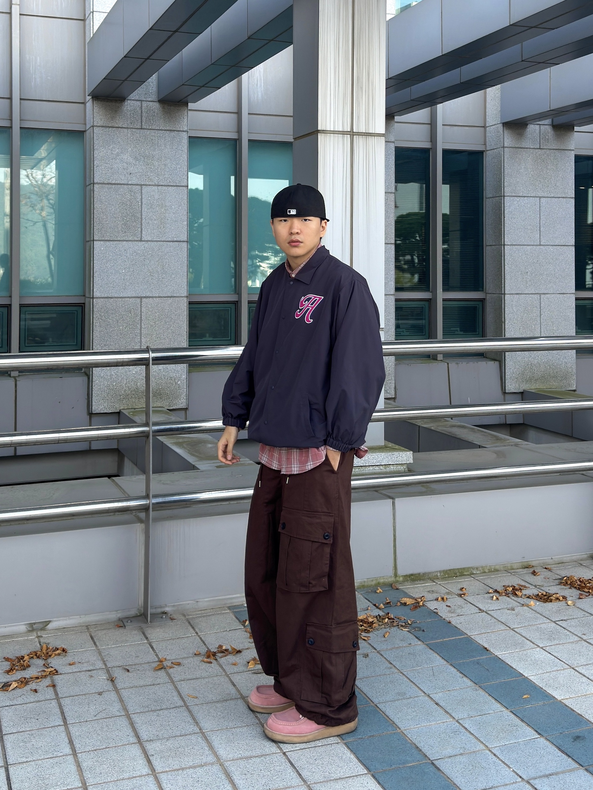 New Era x Beams New York Yankees 9FIFTY Retro Crown Cap Navy 착용 스타일 - 4