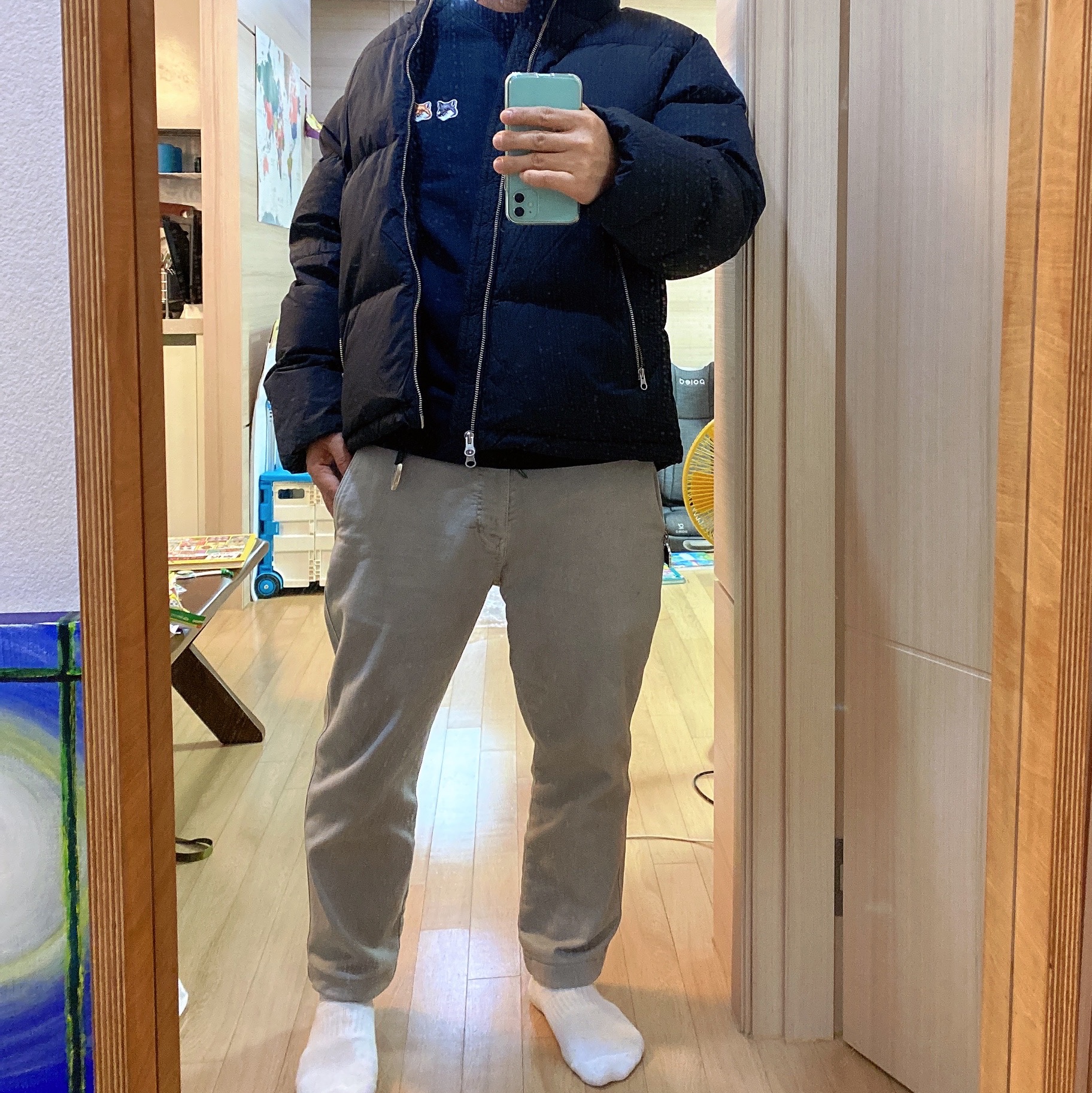Stussy Down Puffer Nylon Black, Maison Kitsune Double Fox Head Patch Classic Sweatshirt Anthracite 착용 스타일 - 3