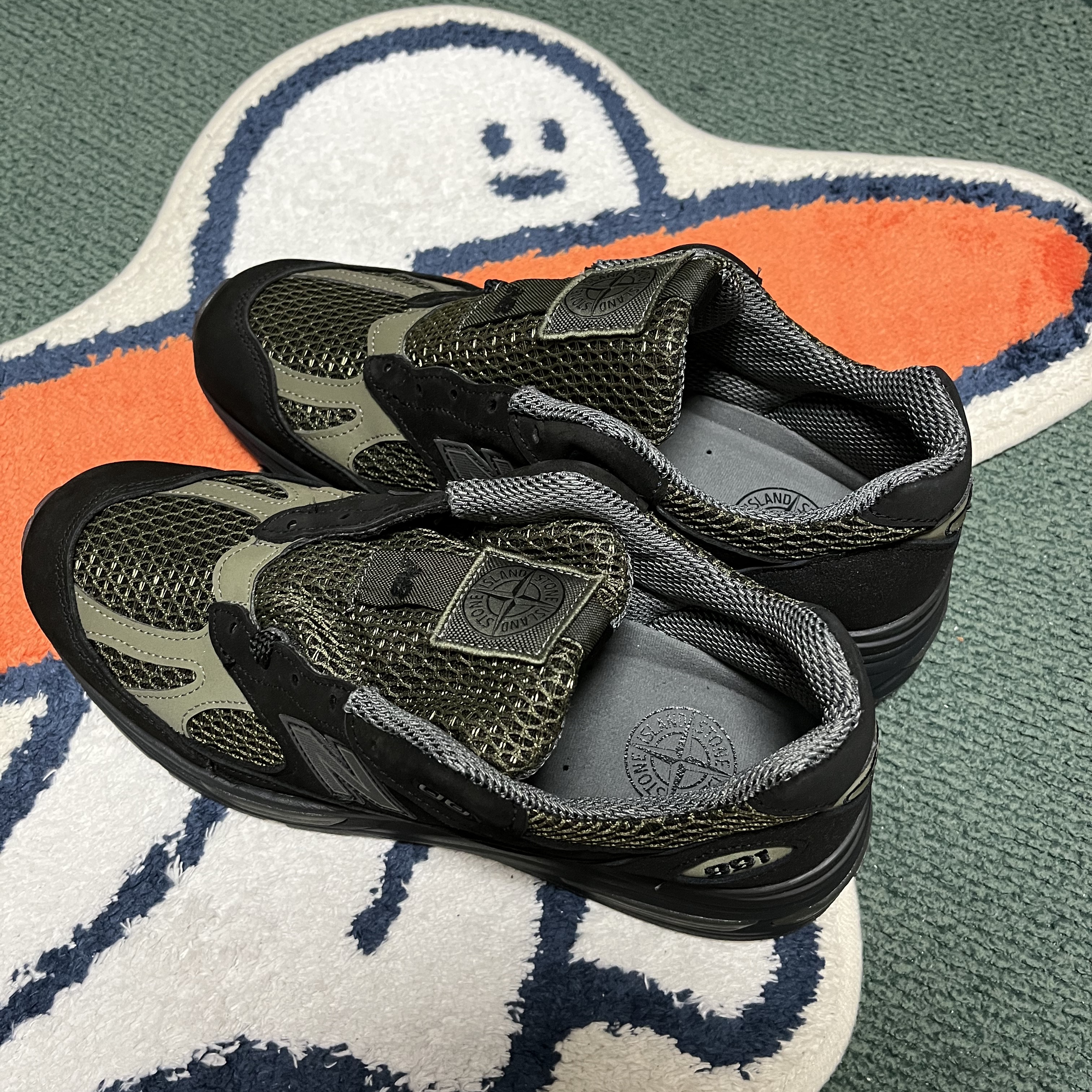 New Balance x Stone Island 991v2 Made in UK Black Olive Night 착용 스타일