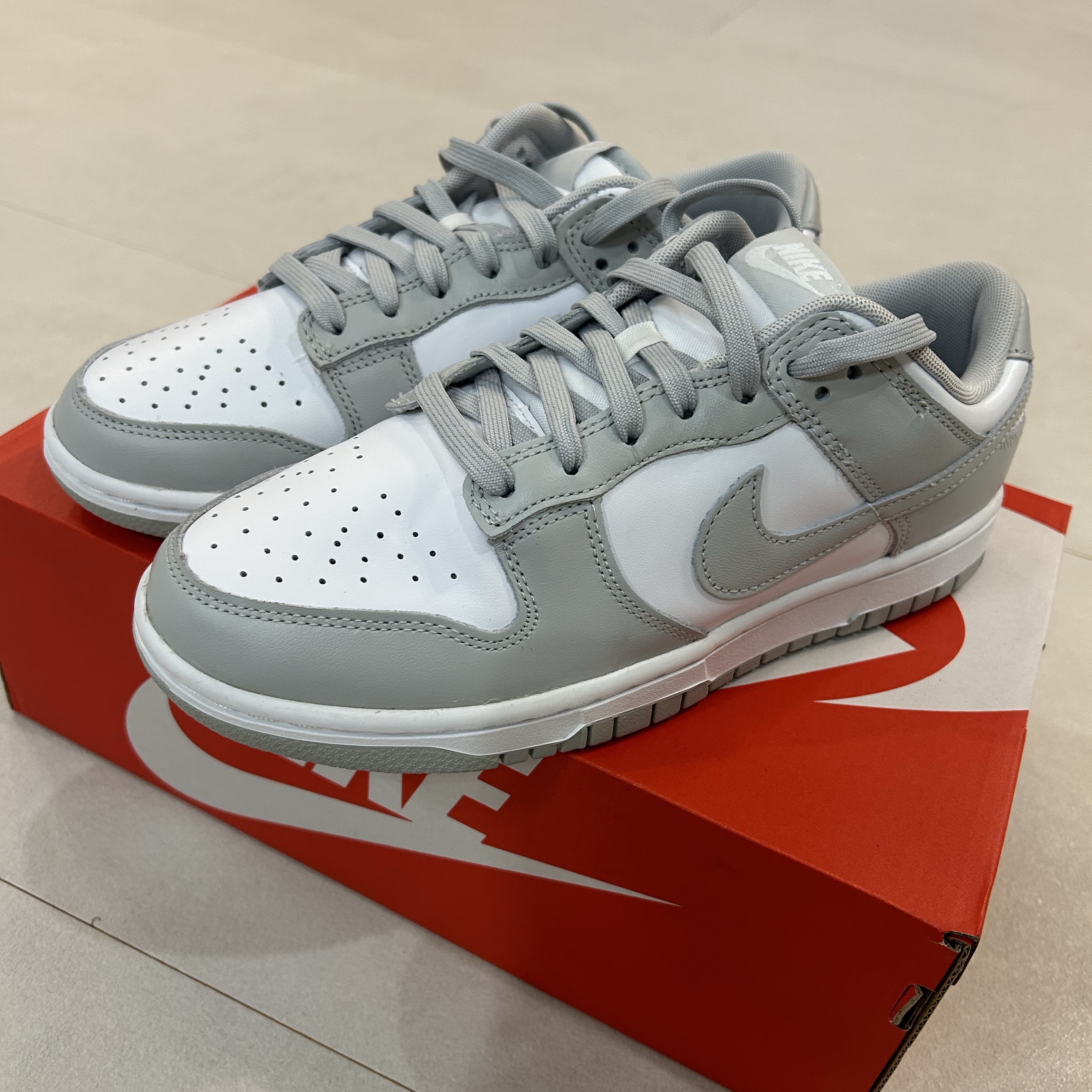 Nike Dunk Low Retro Grey Fog 착용 스타일