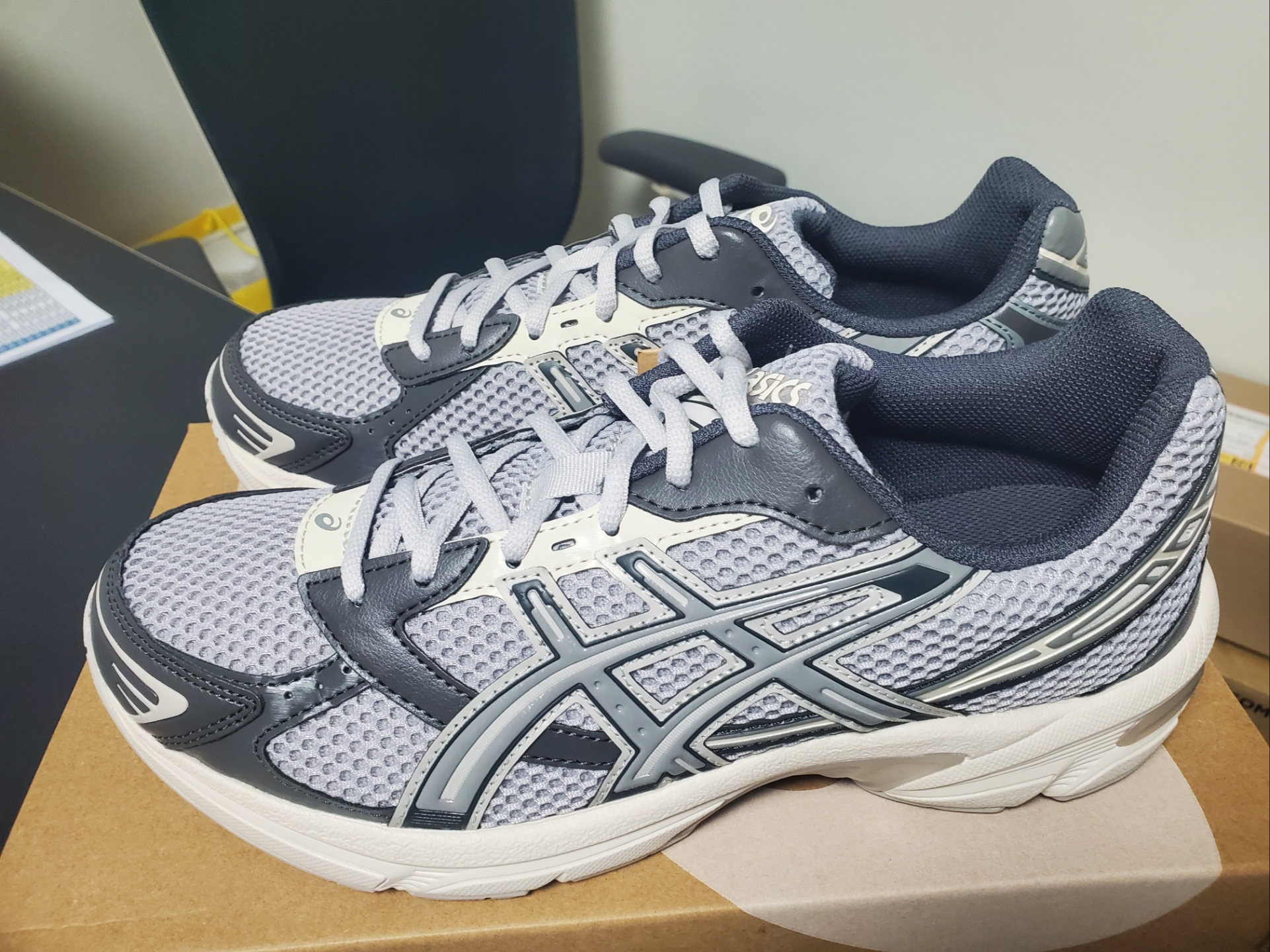 Asics Gel-1130 Oyster Grey Clay Grey 착용 스타일 - 2