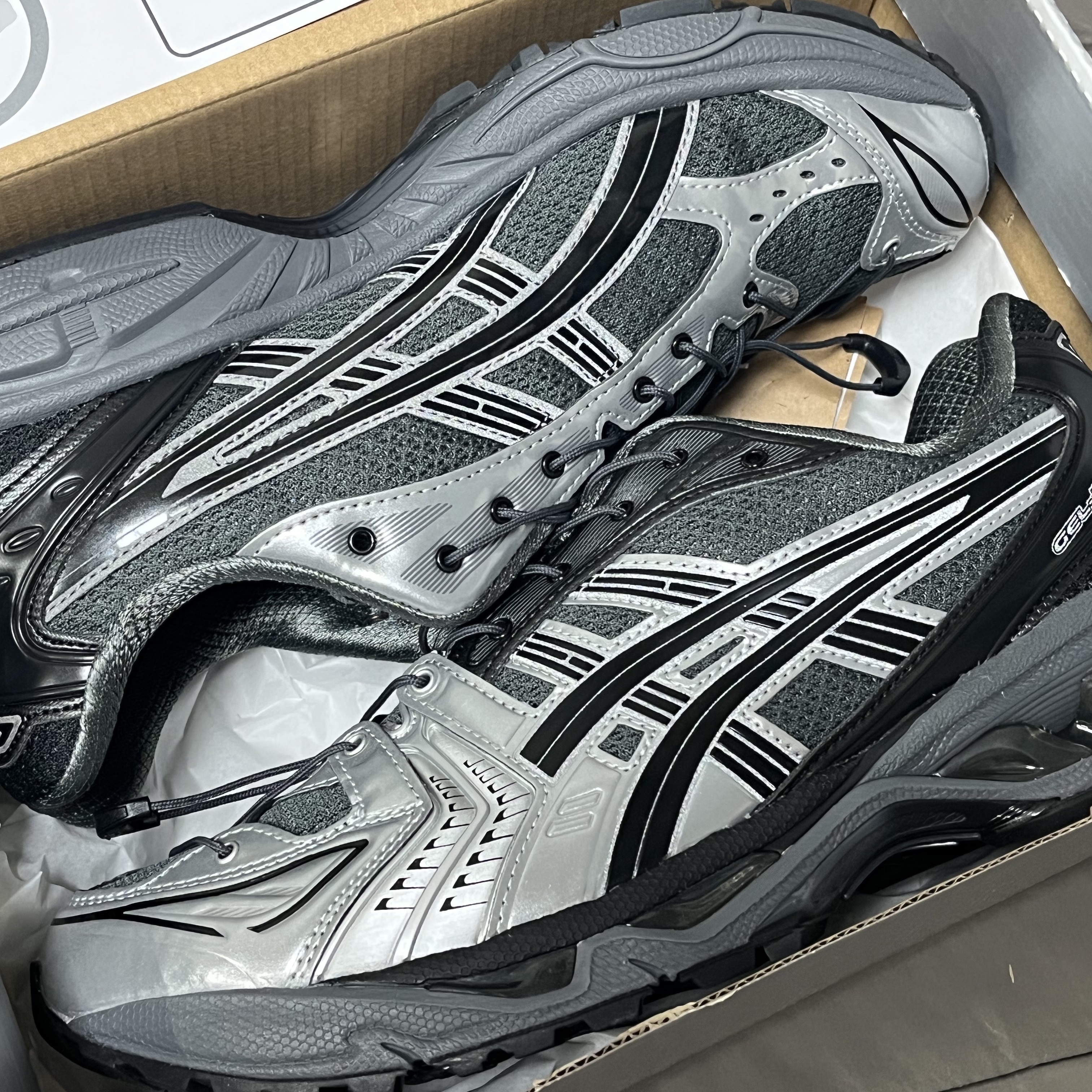 Asics x Unaffected Gel-Kayano 14 Silver Moon 착용 스타일 - 1