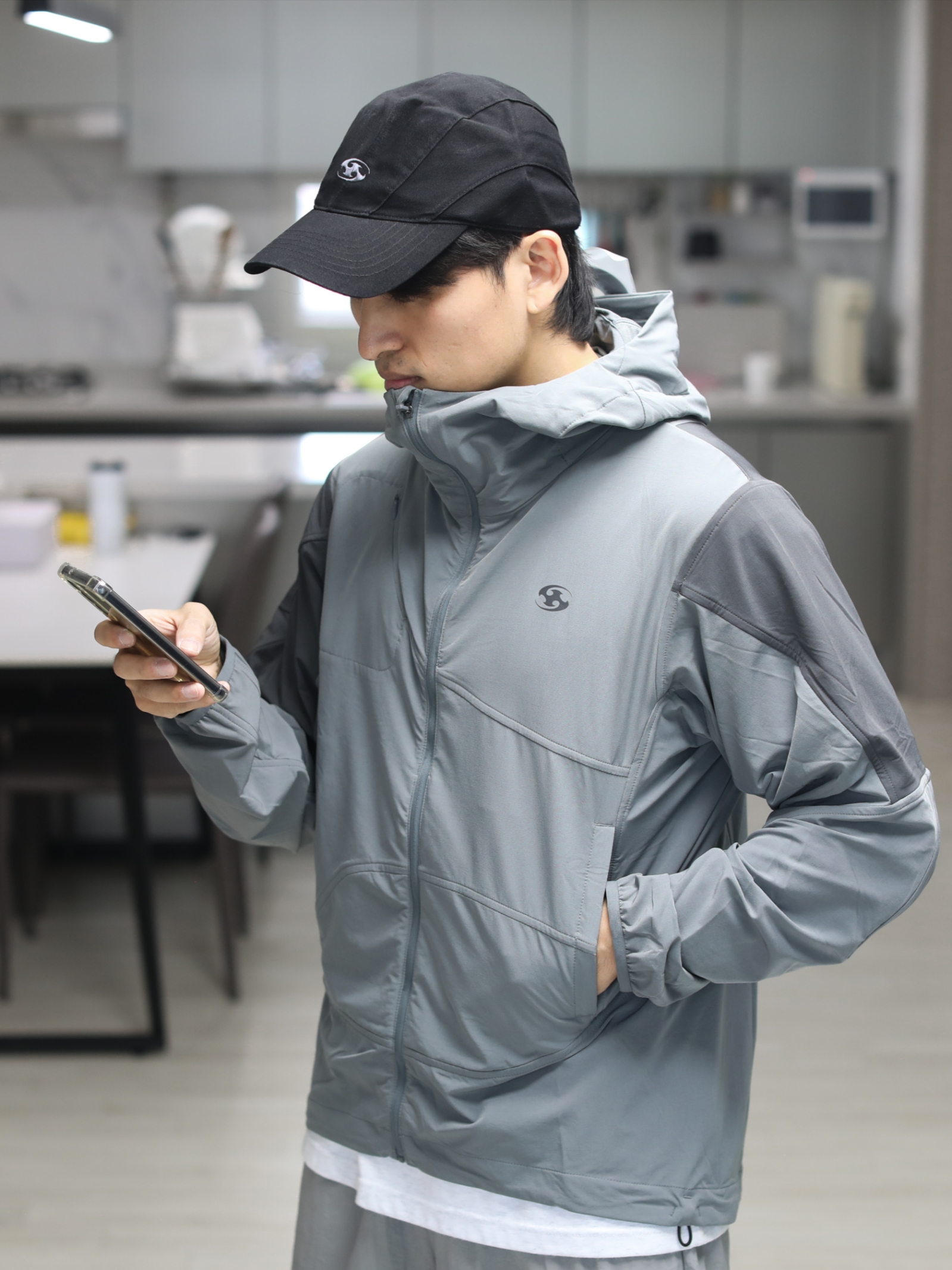 Sansan Gear Insulation Hoodie Jacket Grey - 23FW 착용 스타일