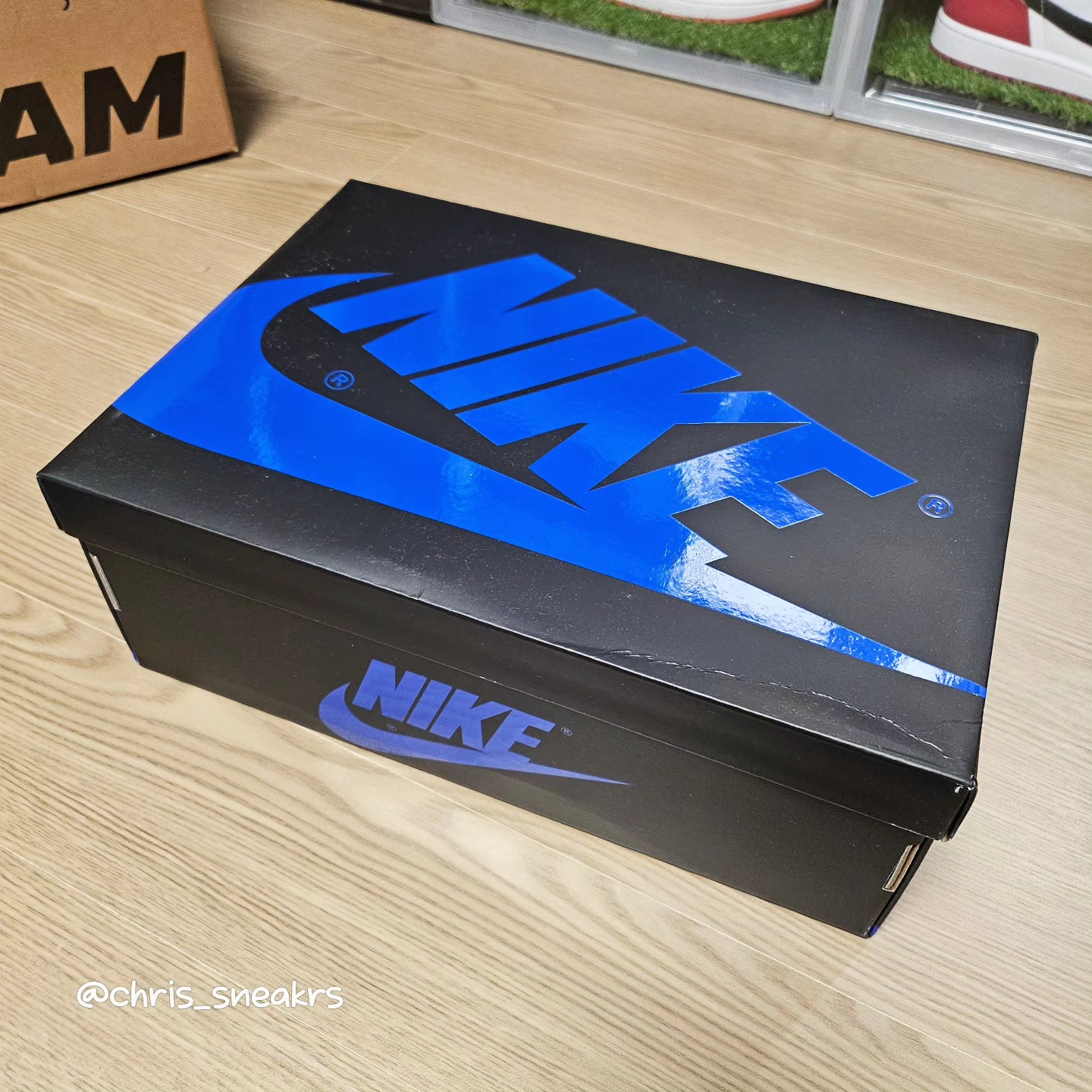 Jordan 1 Retro High OG Royal Reimagined 착용 스타일 - 5