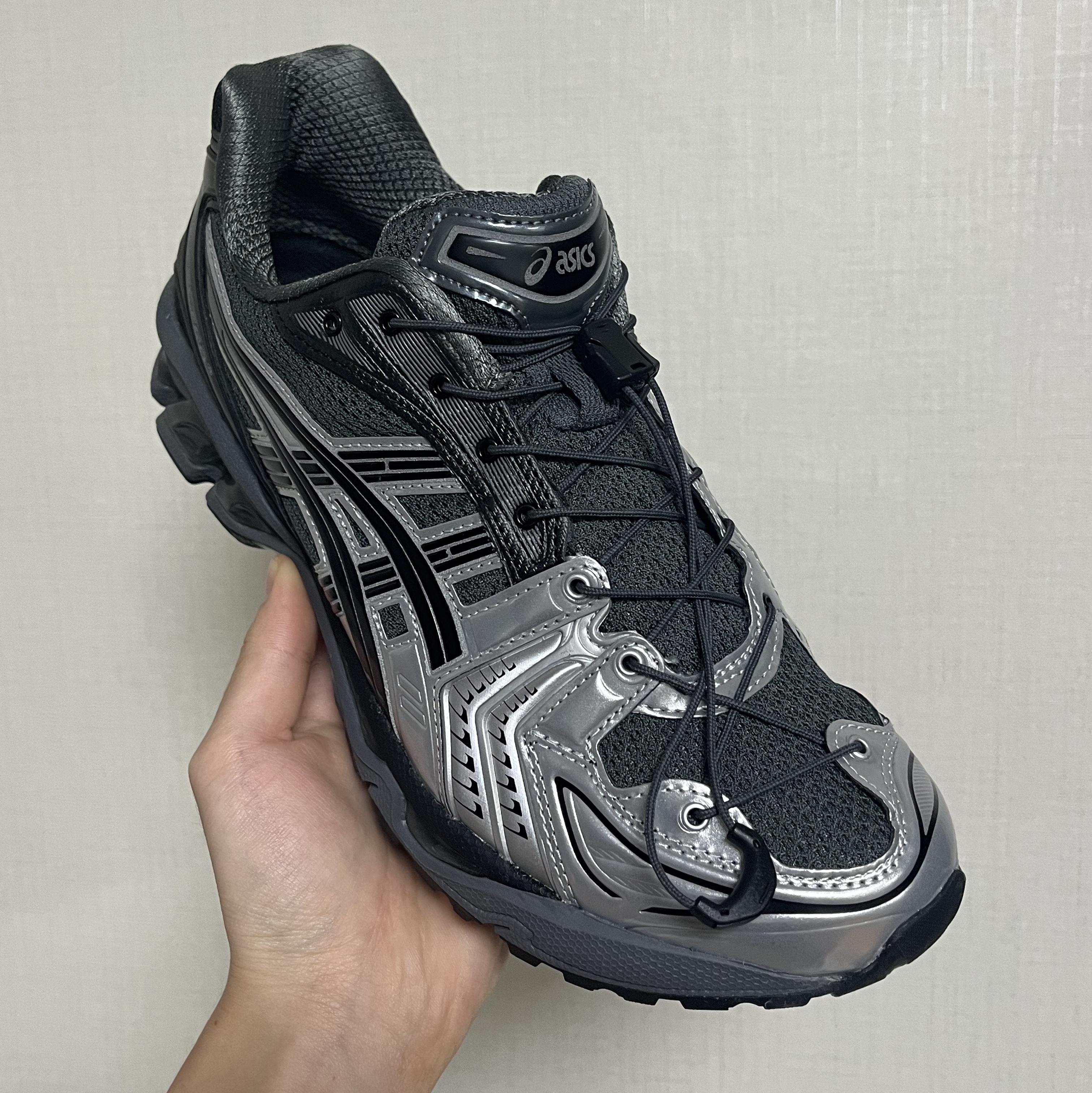 Asics x Unaffected Gel-Kayano 14 Silver Moon 착용 스타일 - 3