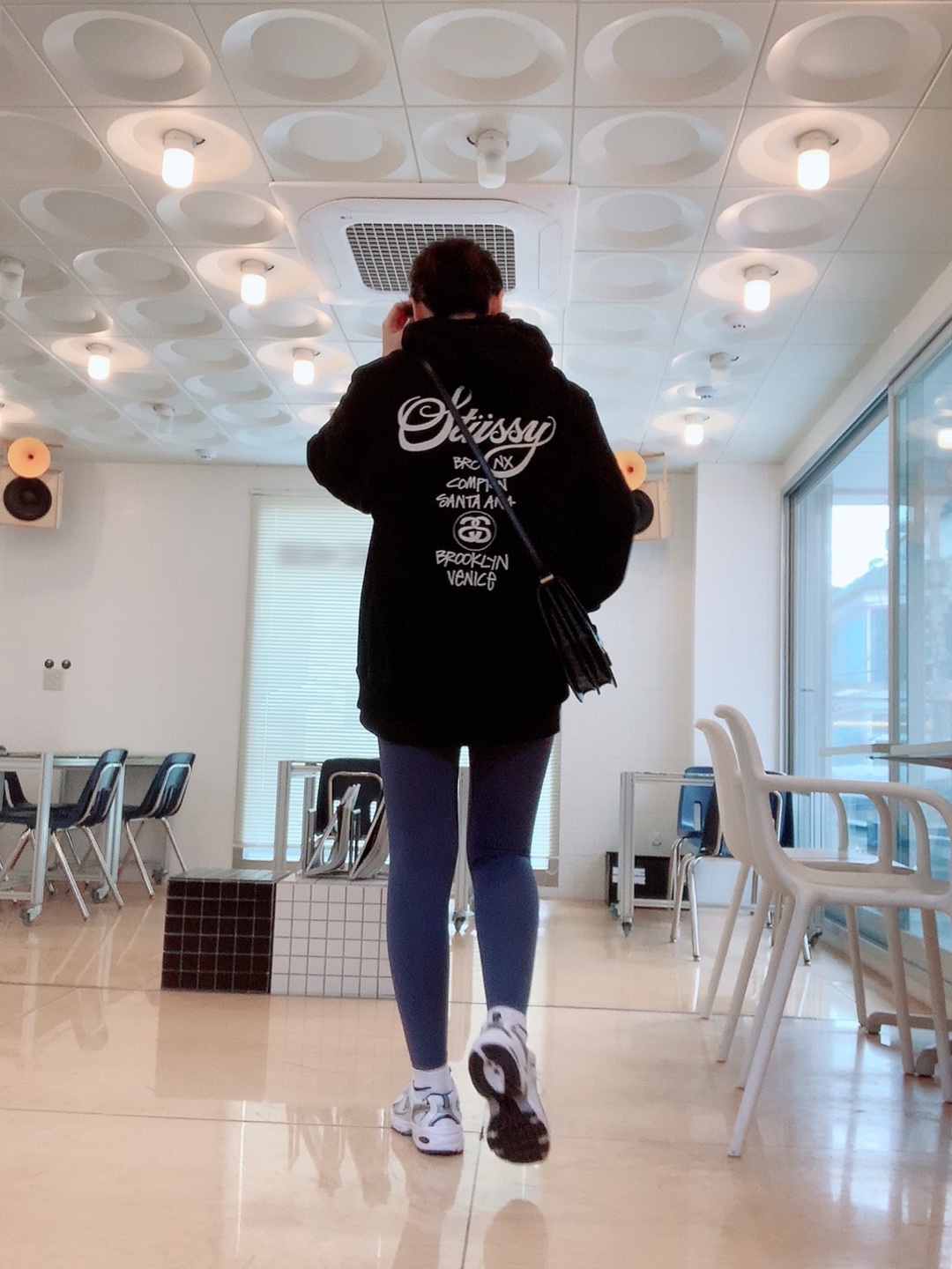 Stussy World Tour Hoodie Black 2021, Stussy World Tour Hoodie Black 2022 착용 스타일 - 2